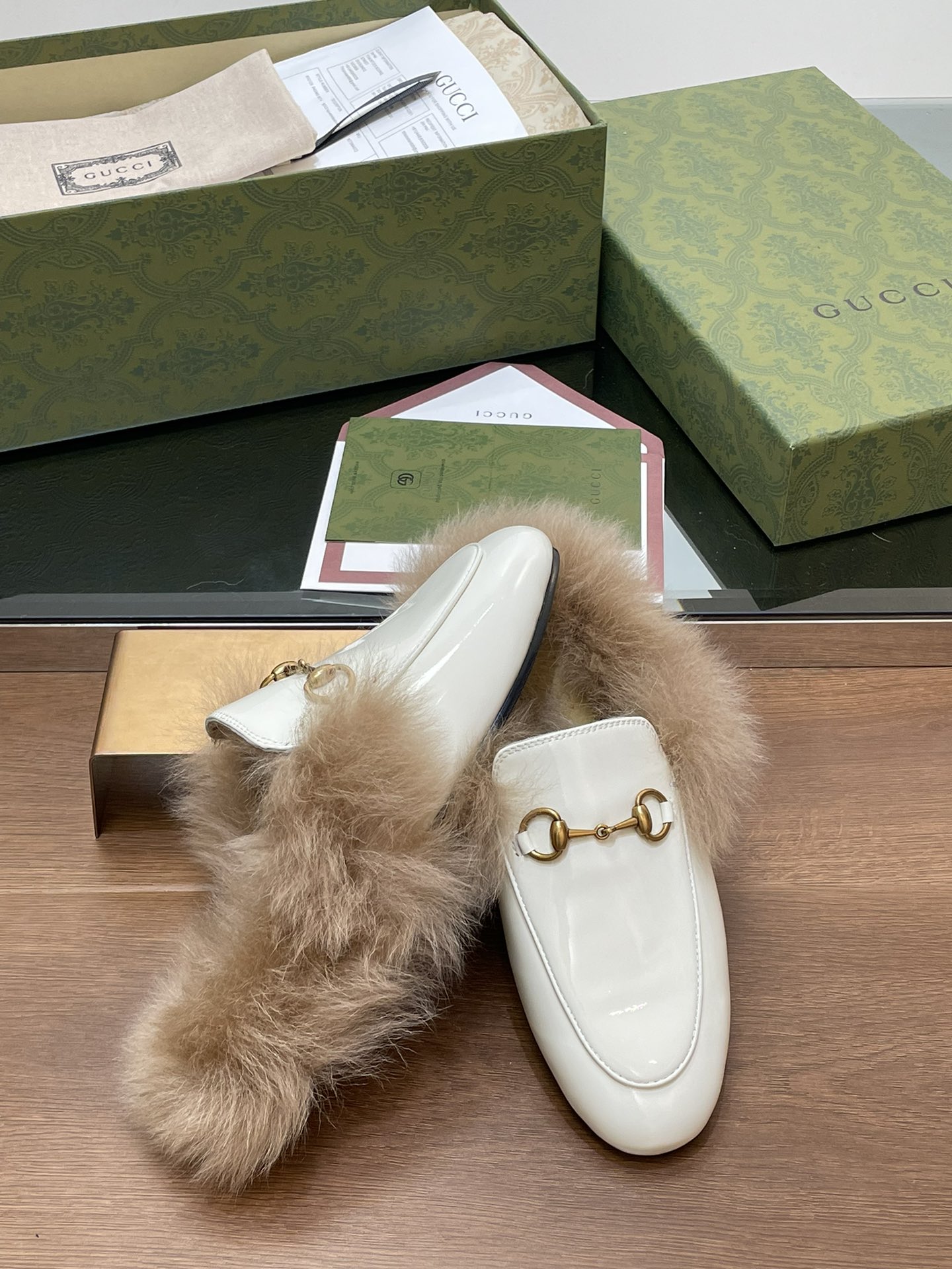 Gucci Princetown Leather Slipper with Horsebit - Luxurious & Timeless 8 i1729235790 7618 6