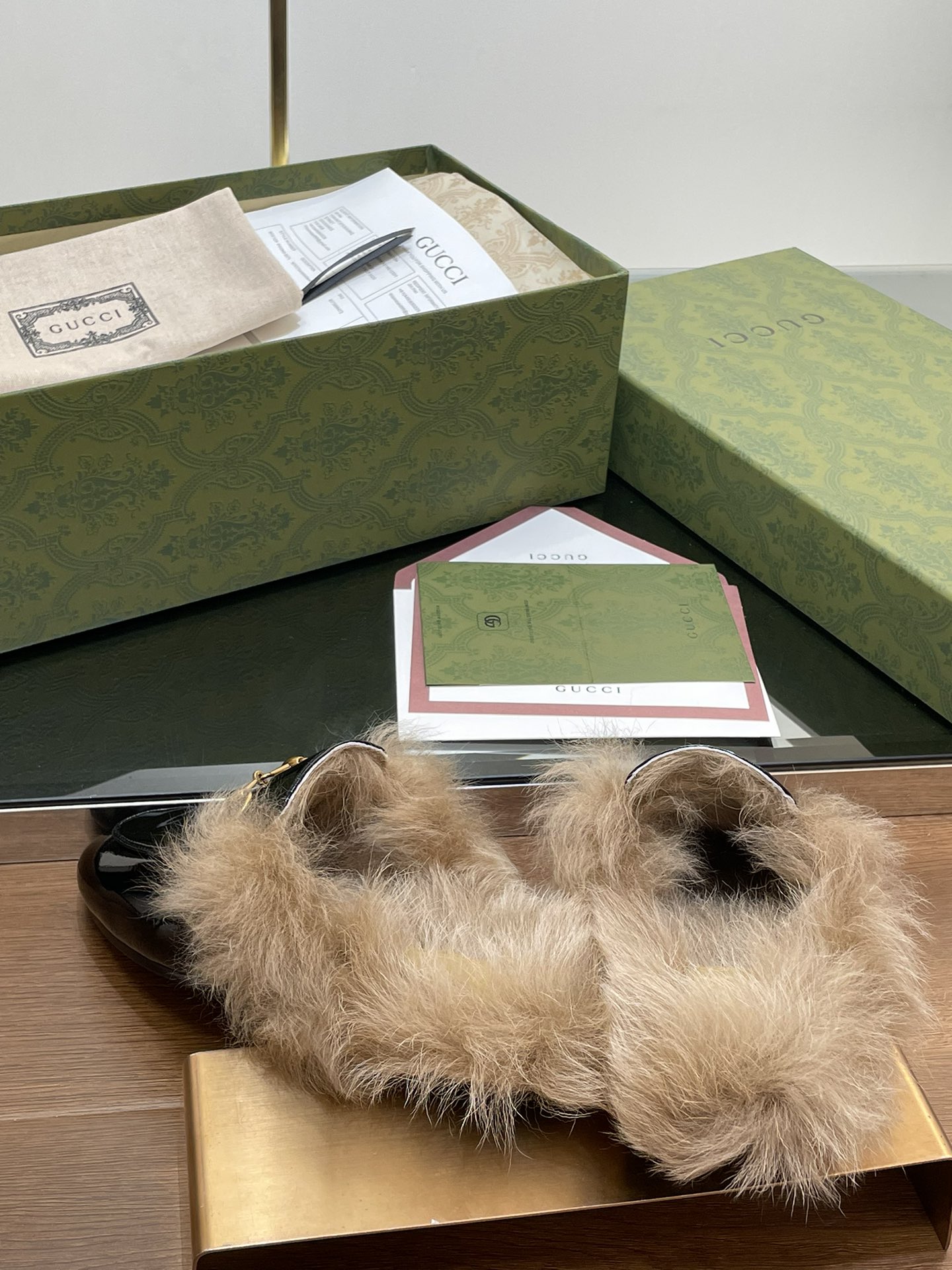 Gucci Princetown Leather Slipper with Horsebit - Luxurious & Timeless 9 i1729235830 4218 8