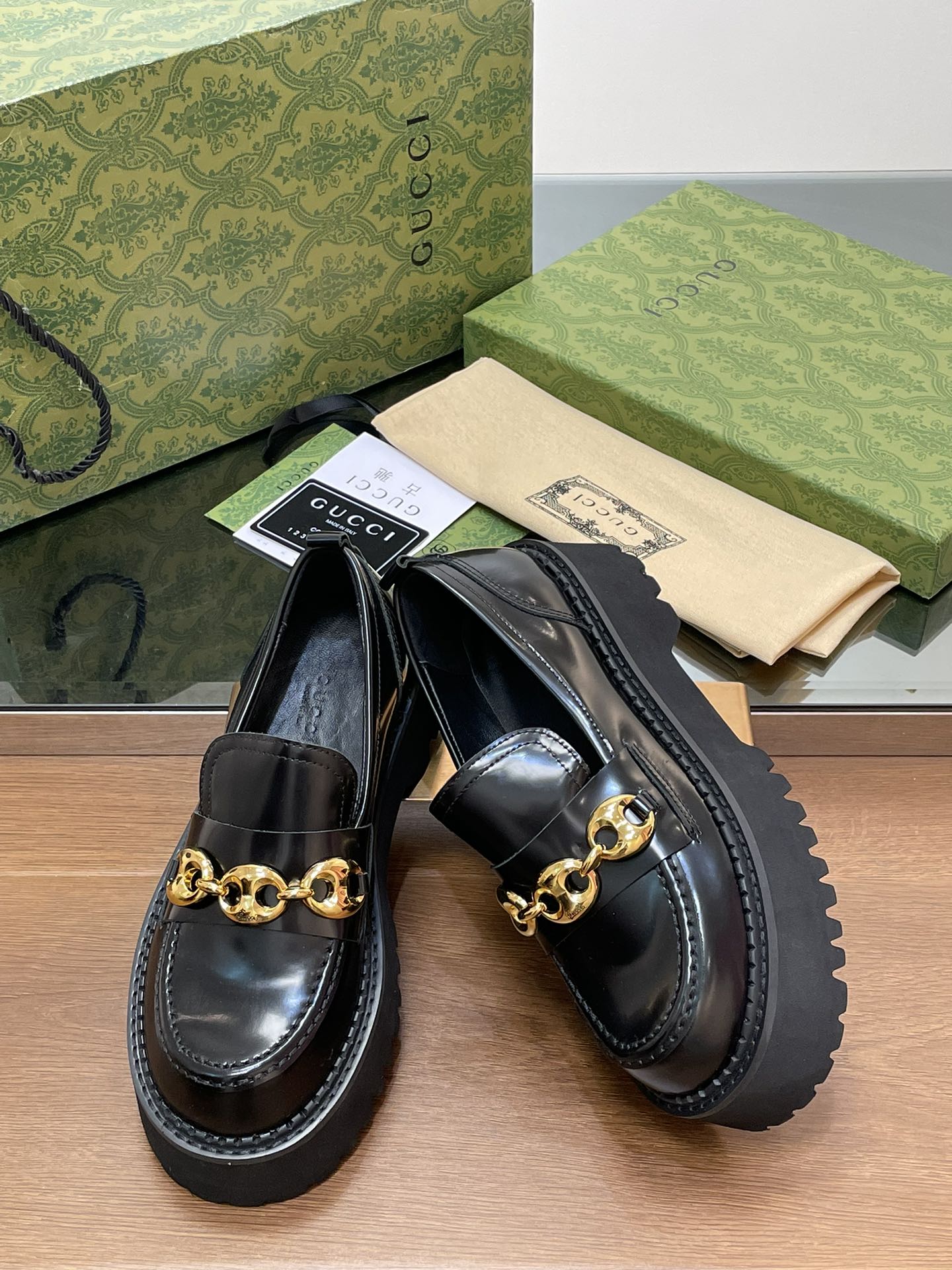 Gucci Luxury Footwear Collection 4