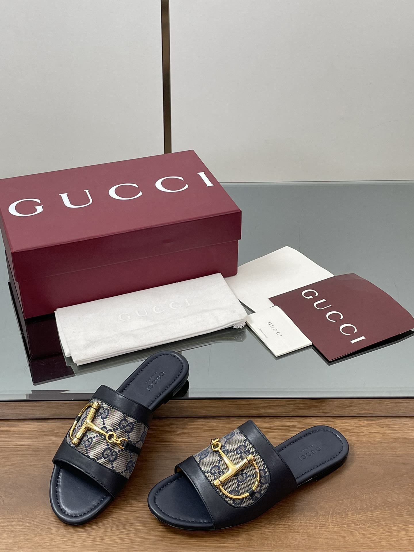 Gucci D-Buckle Slide Sandals Women's Leather Open Toe Slippers 4 i1745404143 1800 7