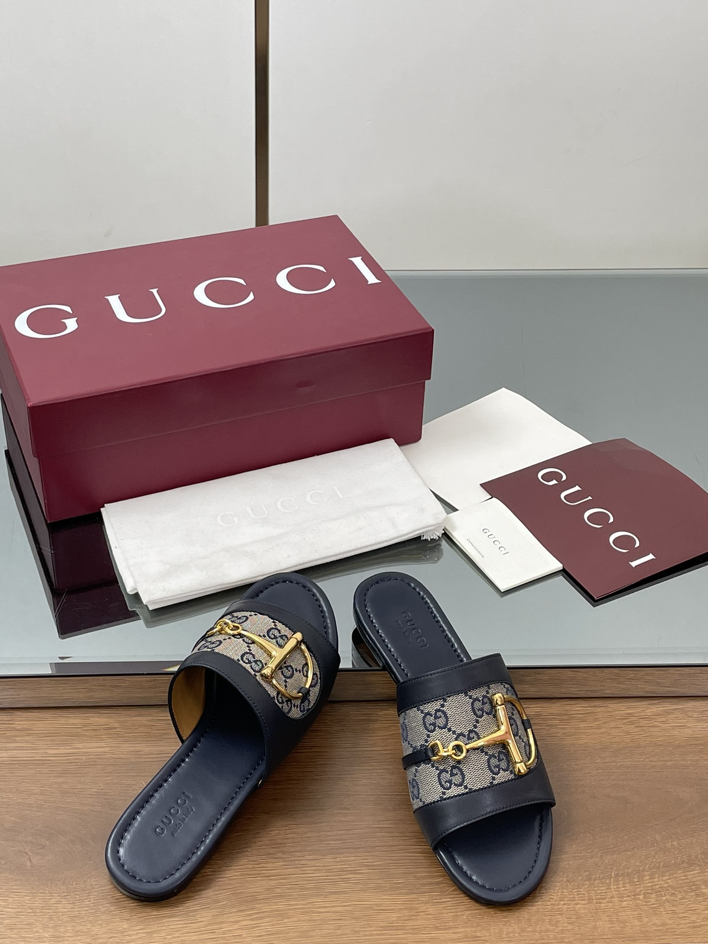Gucci D-Buckle Slide Sandals Women's Leather Open Toe Slippers 9 i1745404143 2588 4