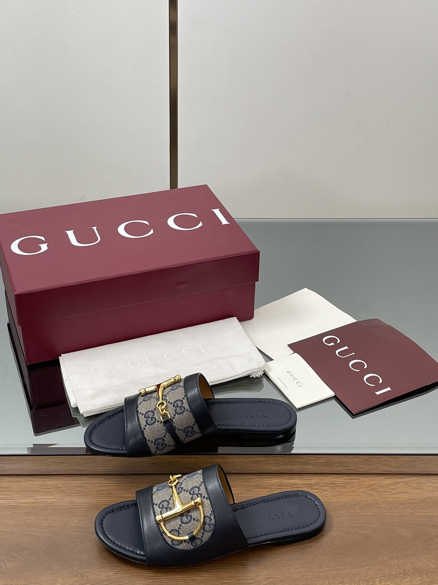 Gucci D-Buckle Slide Sandals Women's Leather Open Toe Slippers 5 i1745404143 8823 2
