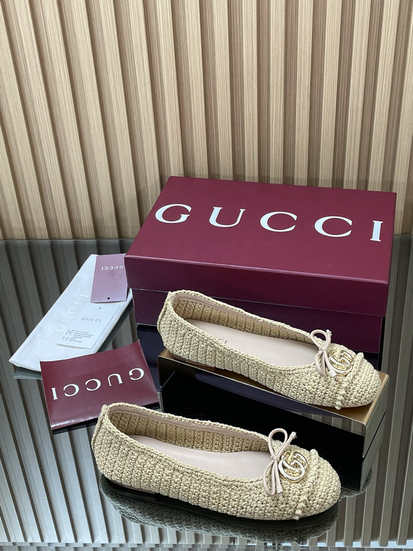 Gucca’s High-End Fine Ballet Shoes with Custom Fabric and Gold Details - 图片 1