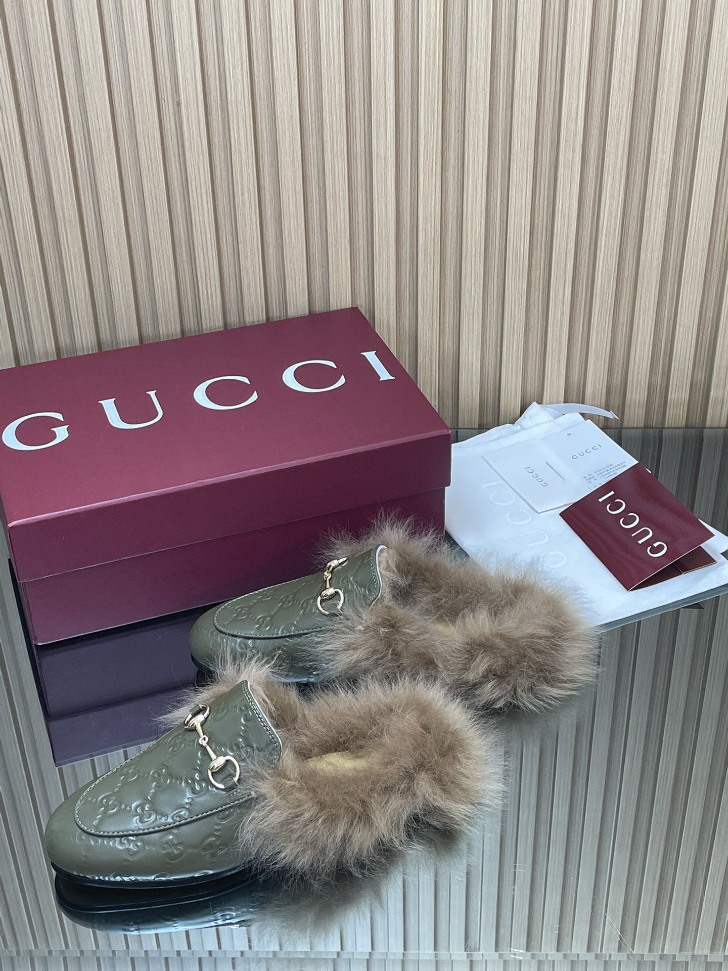 Gucci Jordaan GG Embossed Leather Mules with Horsebit Detail 6 i1759066966 1401 5