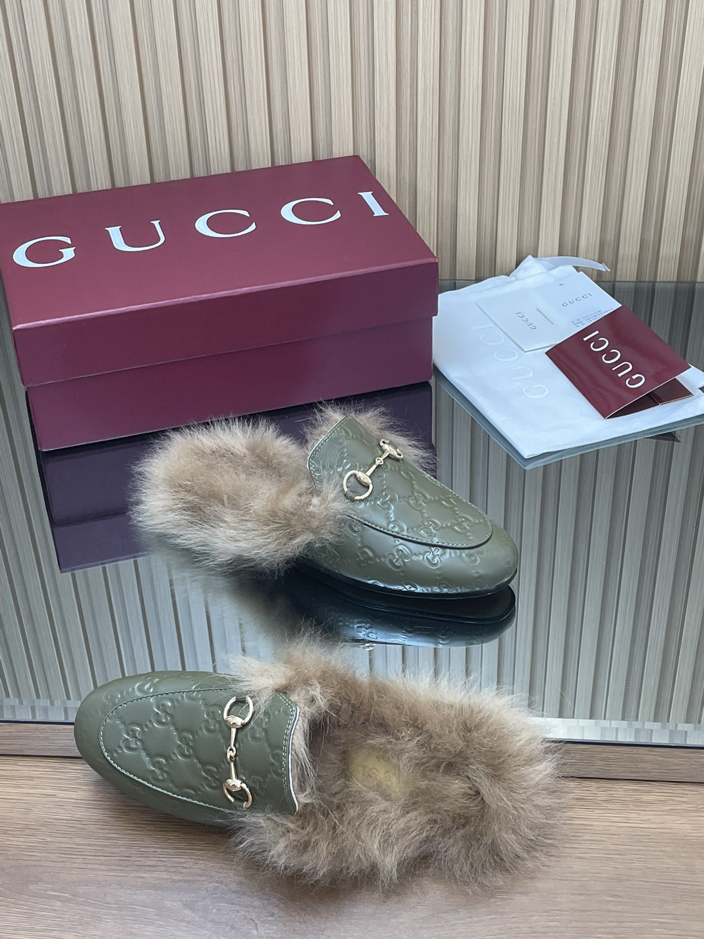 Gucci Jordaan GG Embossed Leather Mules with Horsebit Detail 8 i1759066966 295 8