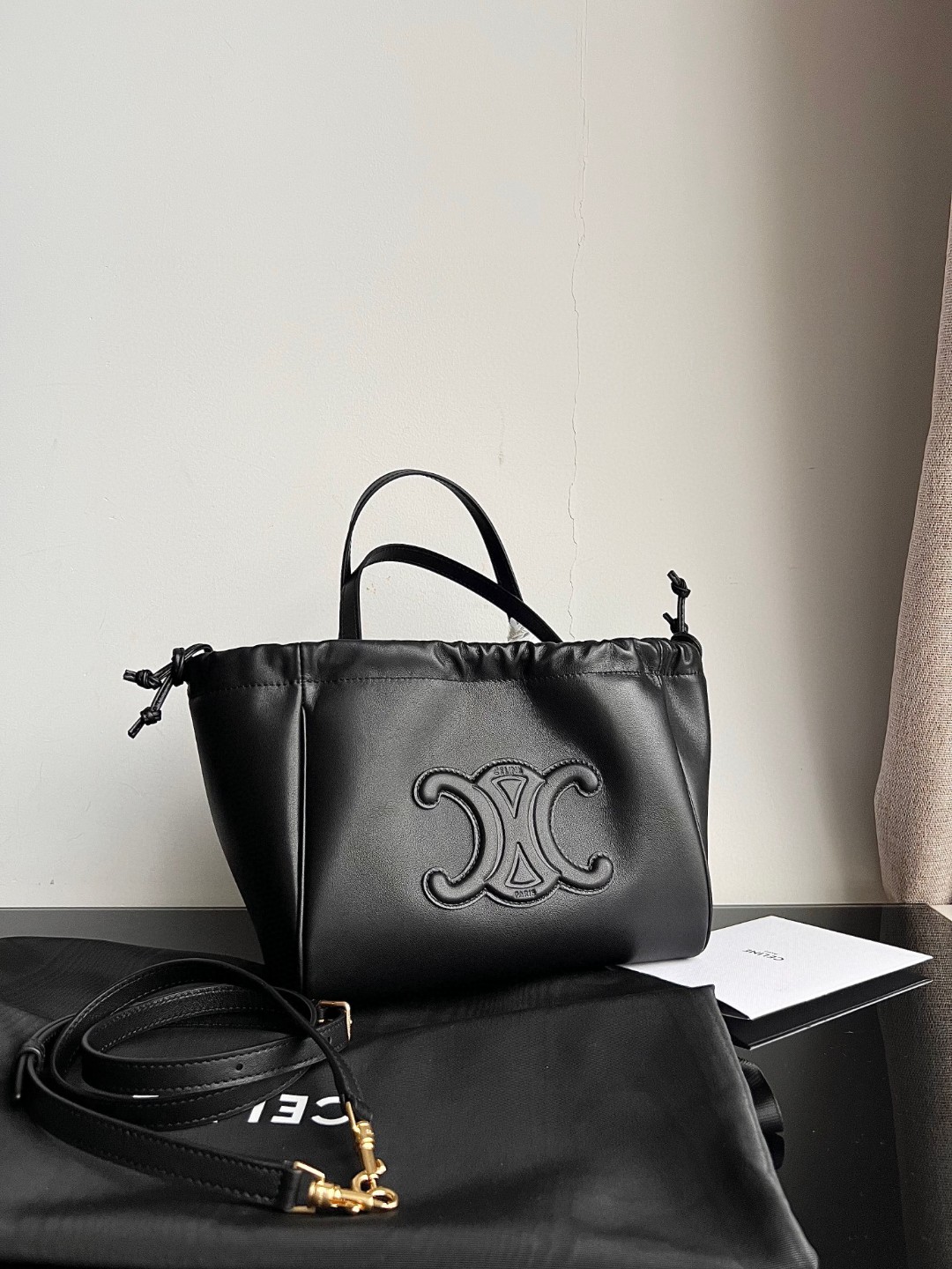 Celine Genuine leather from the original factory, great texture
