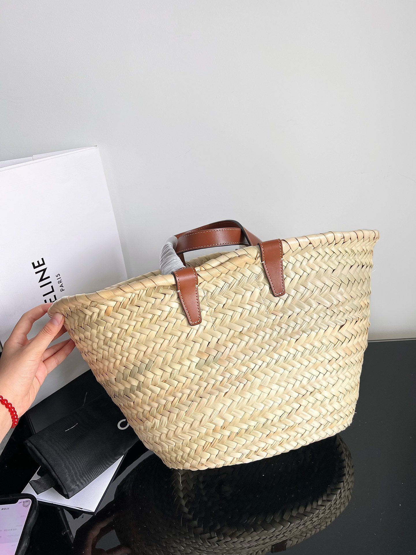 Celine classic palm leaf and cowhide basket bag with original cowhide, straw woven vegetable basket size: 25 x 25 x 15 (bag opening length 45) cm