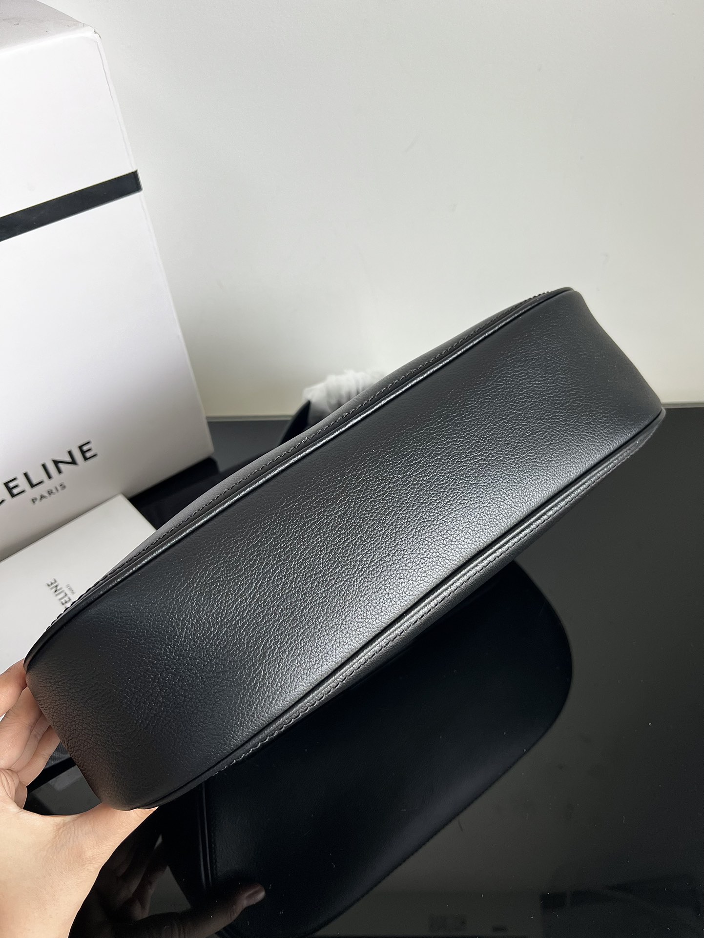 POLLY中号柔软牛皮革手袋原厂皮全钢五金波莉腋下包尺寸33X19X9cm牛皮革羊皮革衬里金色饰面单肩腋