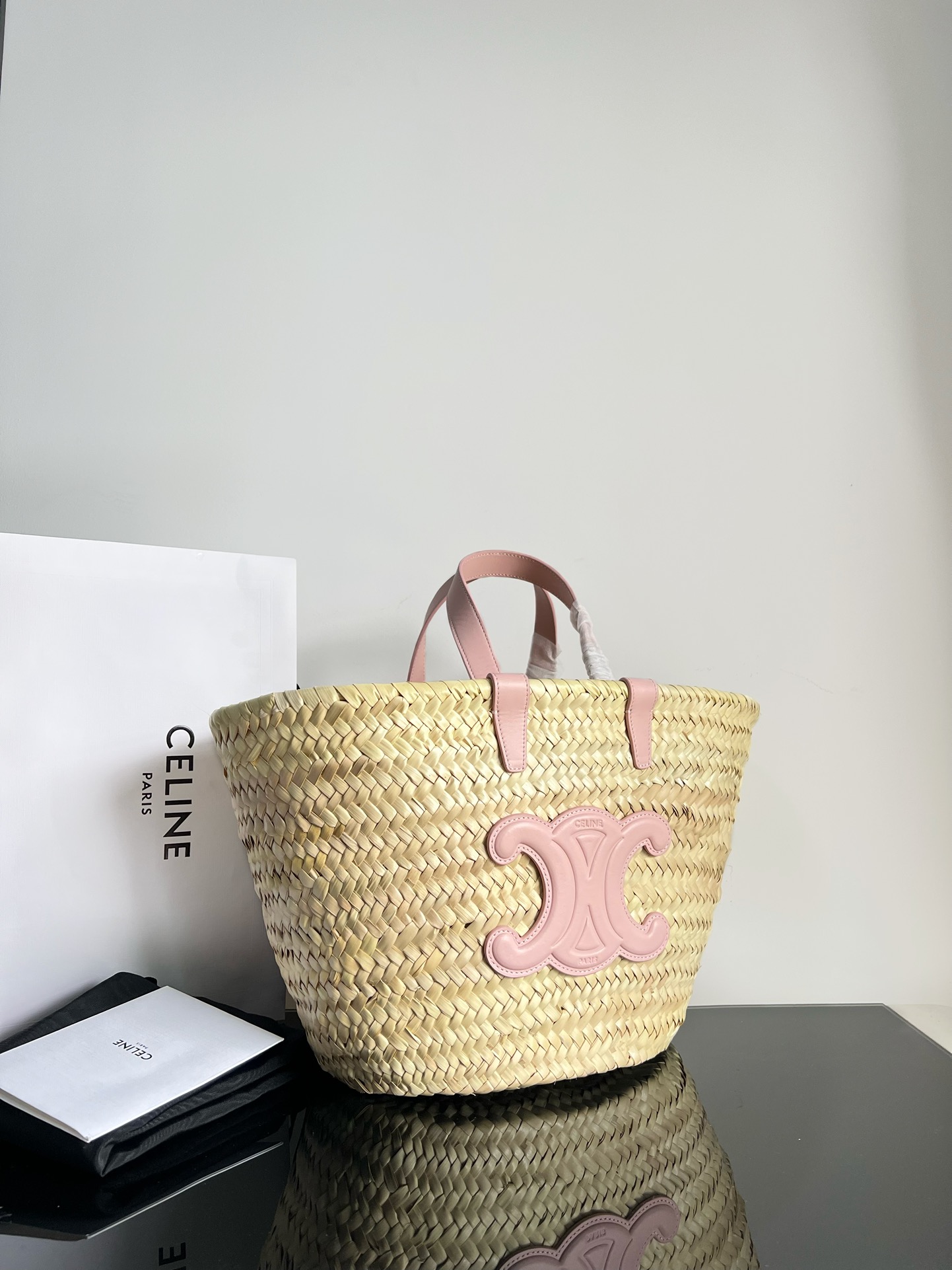 Celine ysl classic palm leaf and cowhide basket bag with original cowhide, straw woven vegetable basket size: 25 x 25 x 15 (bag mouth length 45)