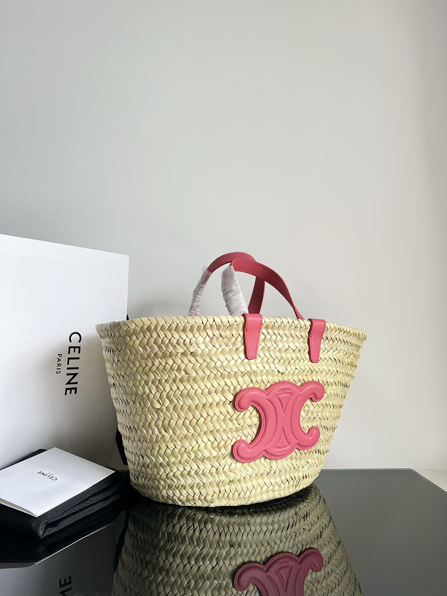 Celine ysl classic palm leaf and cowhide basket bag with original cowhide, straw woven vegetable basket size: 25 x 25 x 15 (bag mouth length 45)