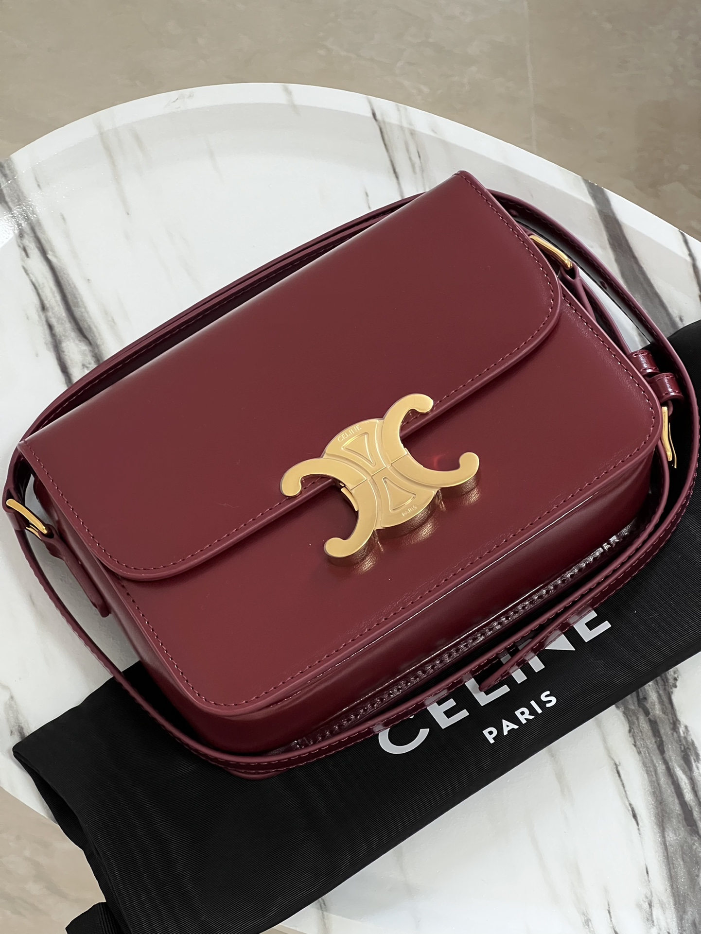 Celine Product _doJqffmPWZcefOwPgoXRejBZclPGjq2FuwURnWA