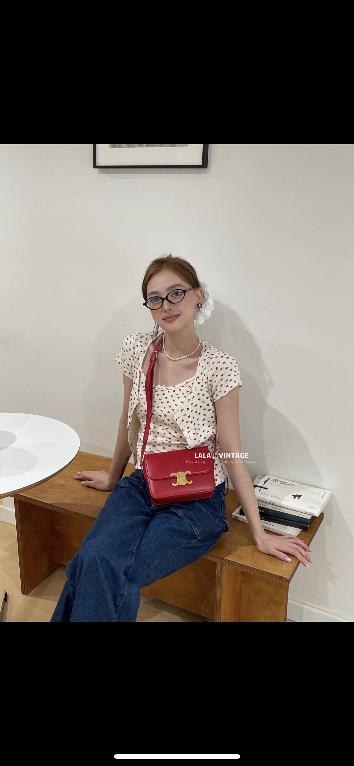 Celine The red is so beautiful! Lively and high-end