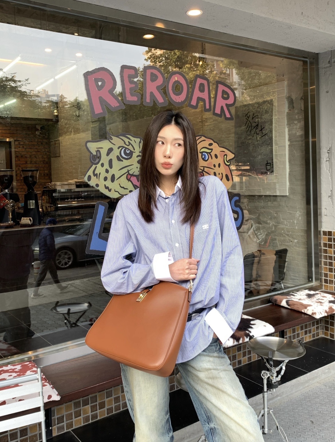 Celine Large minimalist style, the aura given by large bags is unmatched
