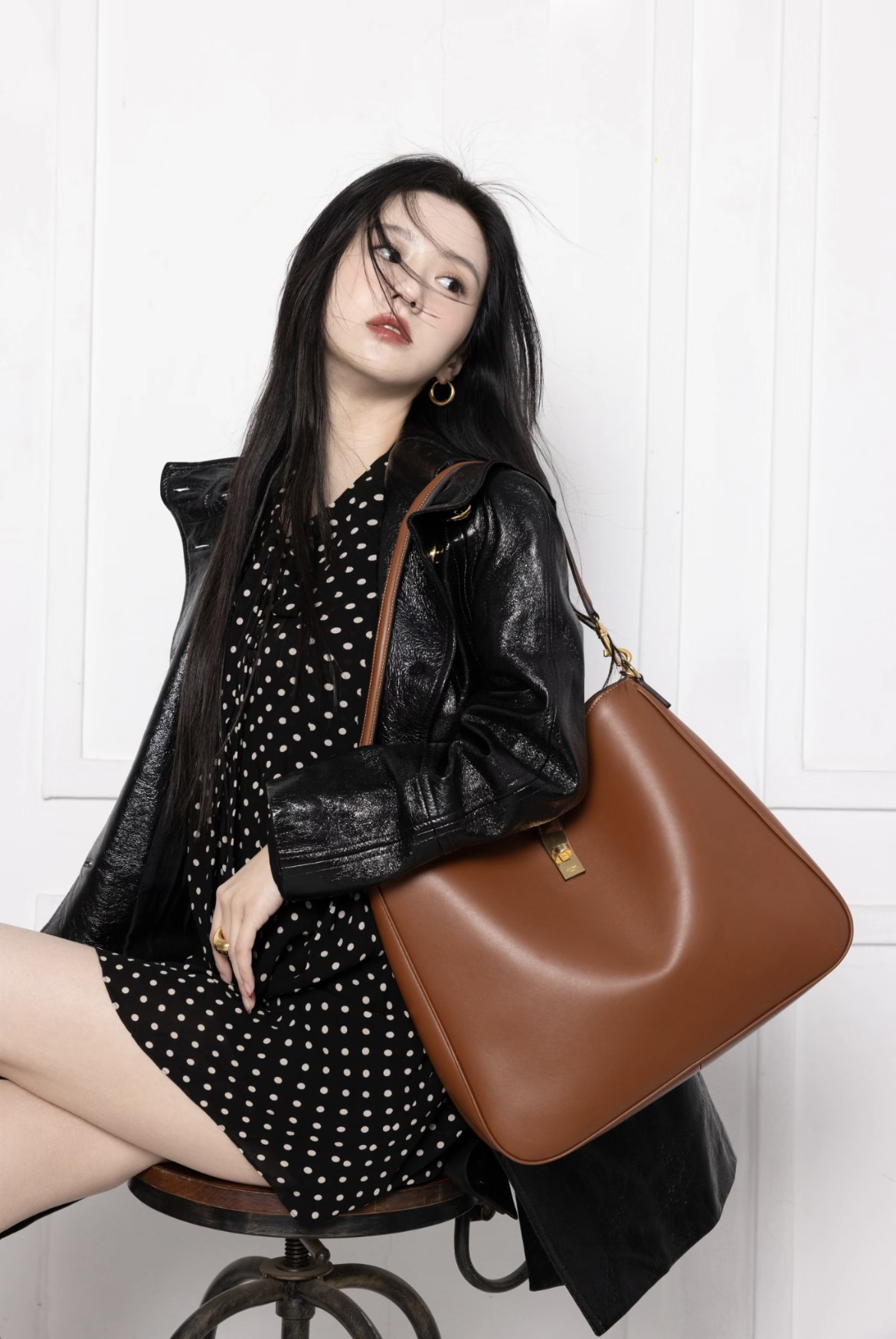 Celine Product _dhWqfnaHbfmNKk_vxhBp9CS30tyw7yYmdC-KK9w