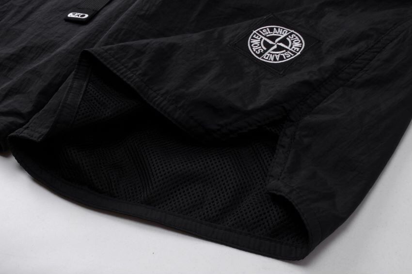 “Stone Island Tide-Proof Outdoors: 5-Minute Shorts for Men and Women” - 图片 8