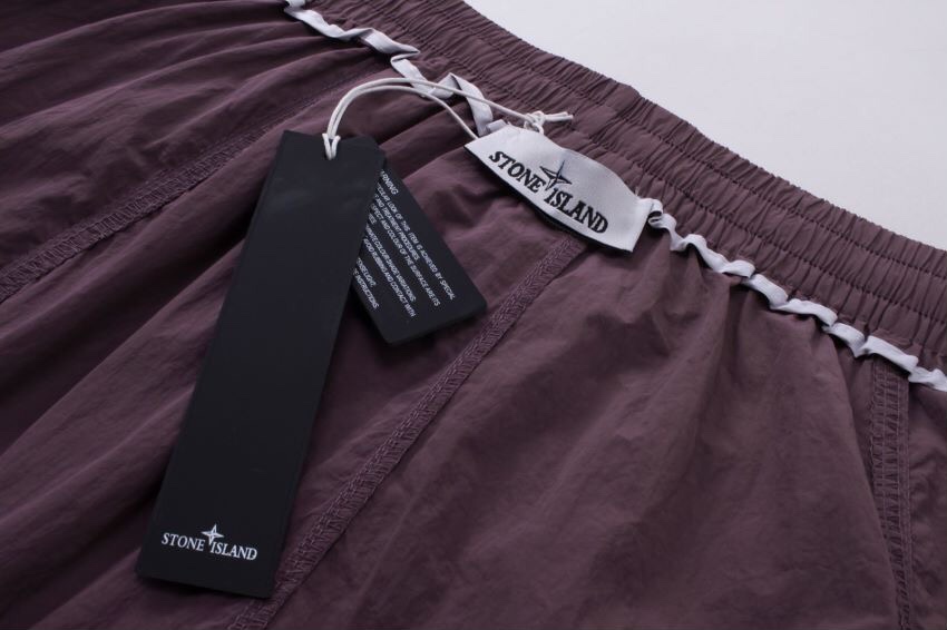 Stone Island Tide-Proof Outdoors: Five-Minute Shorts for Men and Women. Colors: Black, Almond, Khaki, Purple. Sizes: M-XXL. - 图片 4