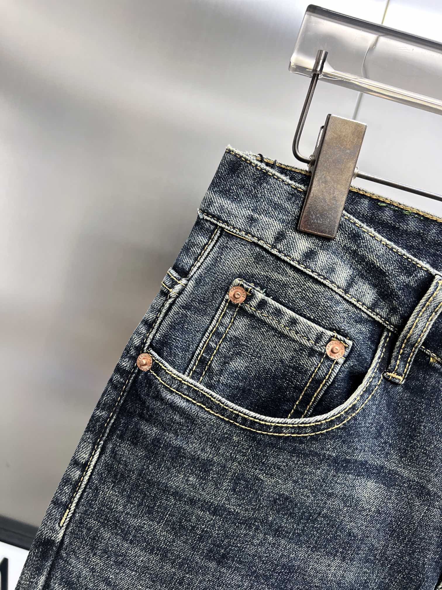 Gucci 2024 SS New Jeans: High-Quality Cotton Fabric with Unique Hardware, Sizes 28-36 - 图片 5