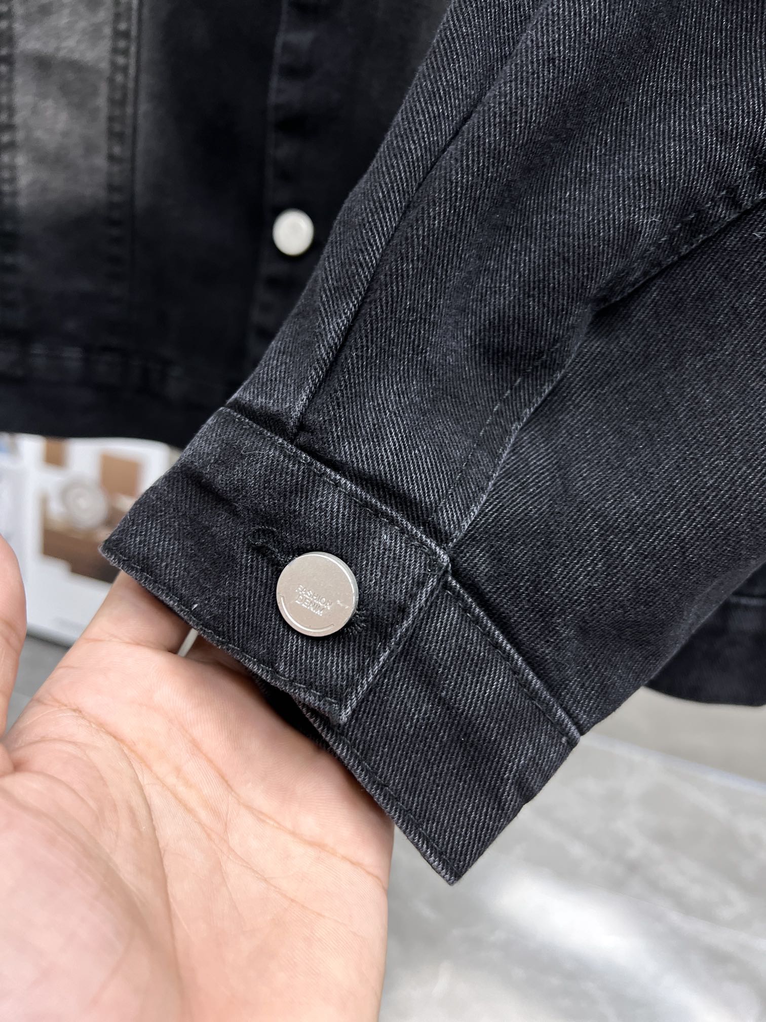 Limited Edition Velvet Cowboy Coats for Men and Women, Unique Fabric Development and Sophisticated Processing - 图片 9
