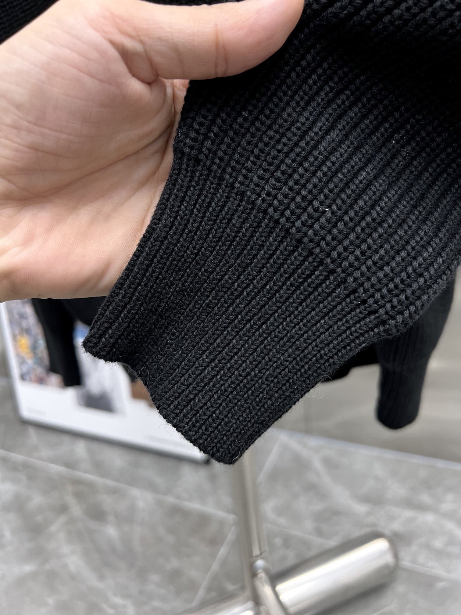 Arcteryx Italian Sweaters: High-Quality Fabric, Stylish Design, Classic Fashion Decorations, Various Sizes. - 图片 9