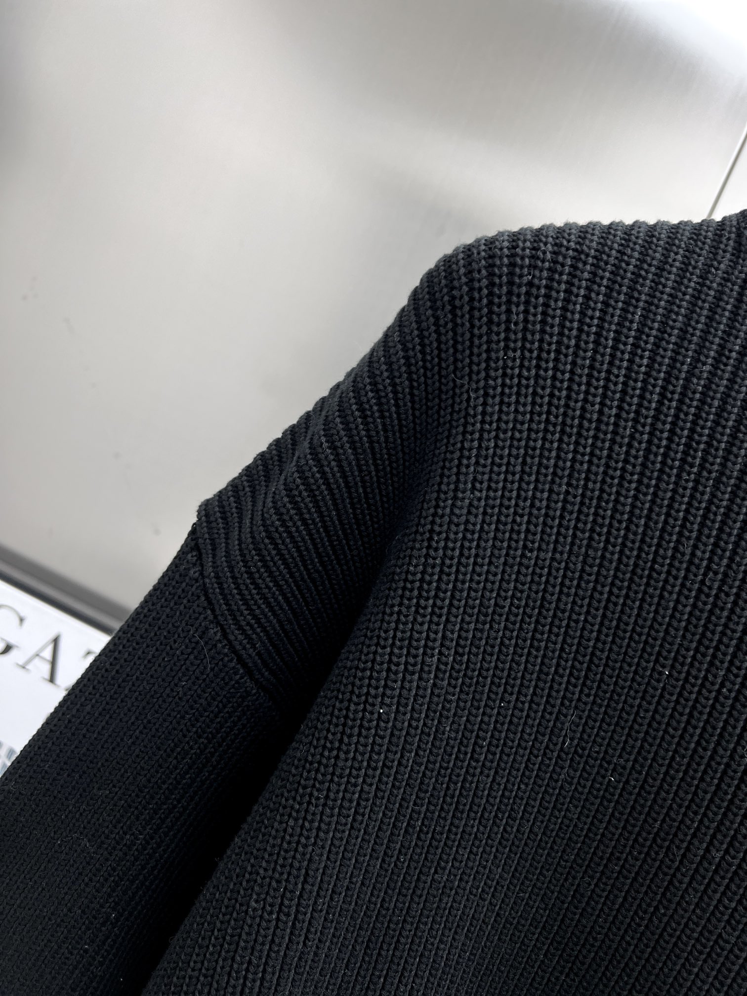 Arcteryx Italian Sweaters: High-Quality Fabric, Stylish Design, Classic Fashion Decorations, Various Sizes. - 图片 6