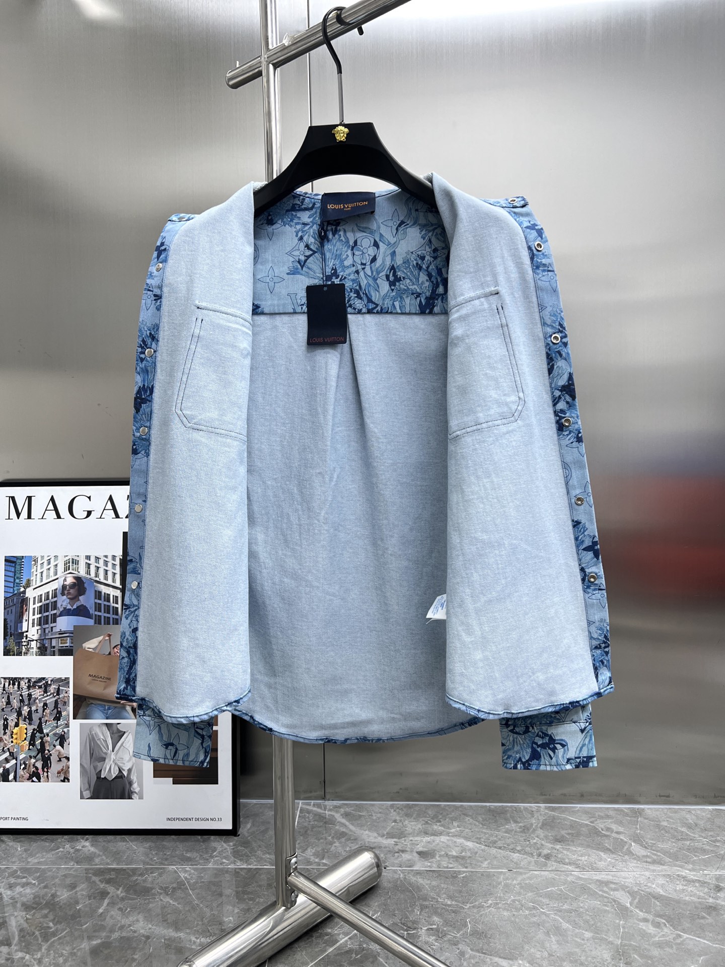 Louis Vuitton Camisa Vaquera con Estampado Floral para Hombre, Diseño Exclusivo 3 i1750315653547 5330 0 1