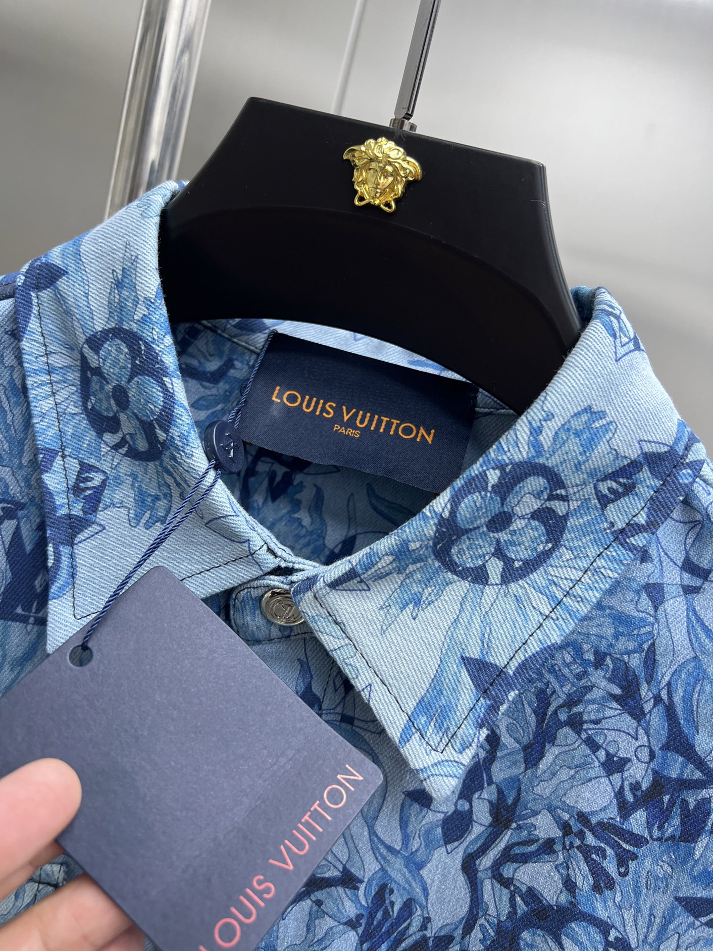 Louis Vuitton Camisa Vaquera con Estampado Floral para Hombre, Diseño Exclusivo 6 i1750315655103 7051 0 4