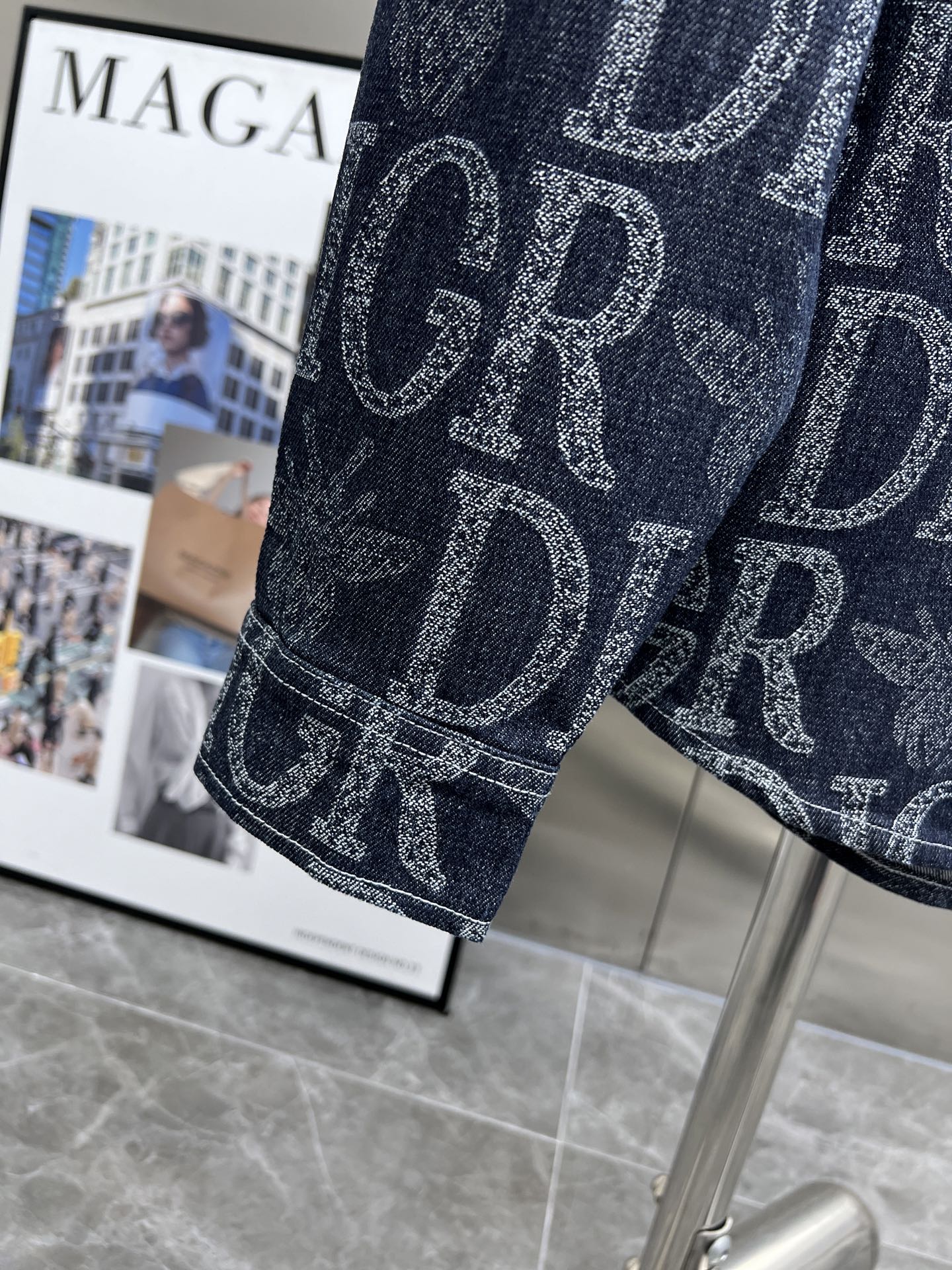 Camisa Vaquera Dior con Estampado Integral - Elegancia y Estilo 11 i1750407094554 1478 0 9