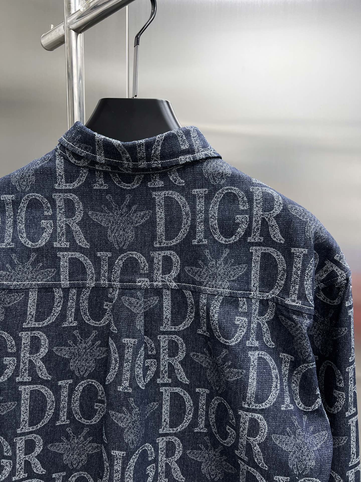 Camisa Vaquera Dior con Estampado Integral - Elegancia y Estilo 14 i1750407096303 9649 0 12