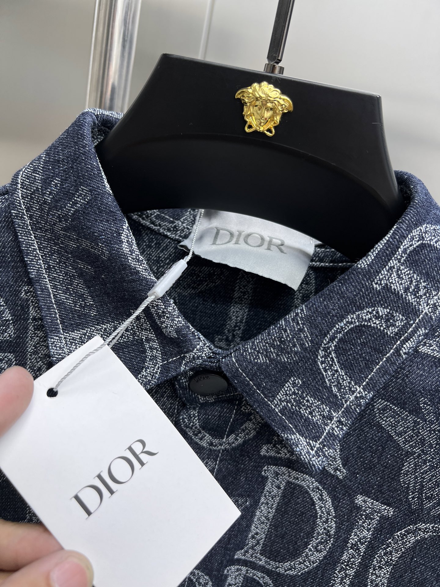 Camisa Vaquera Dior con Estampado Integral - Elegancia y Estilo 6 i1750407096329 8961 0 4