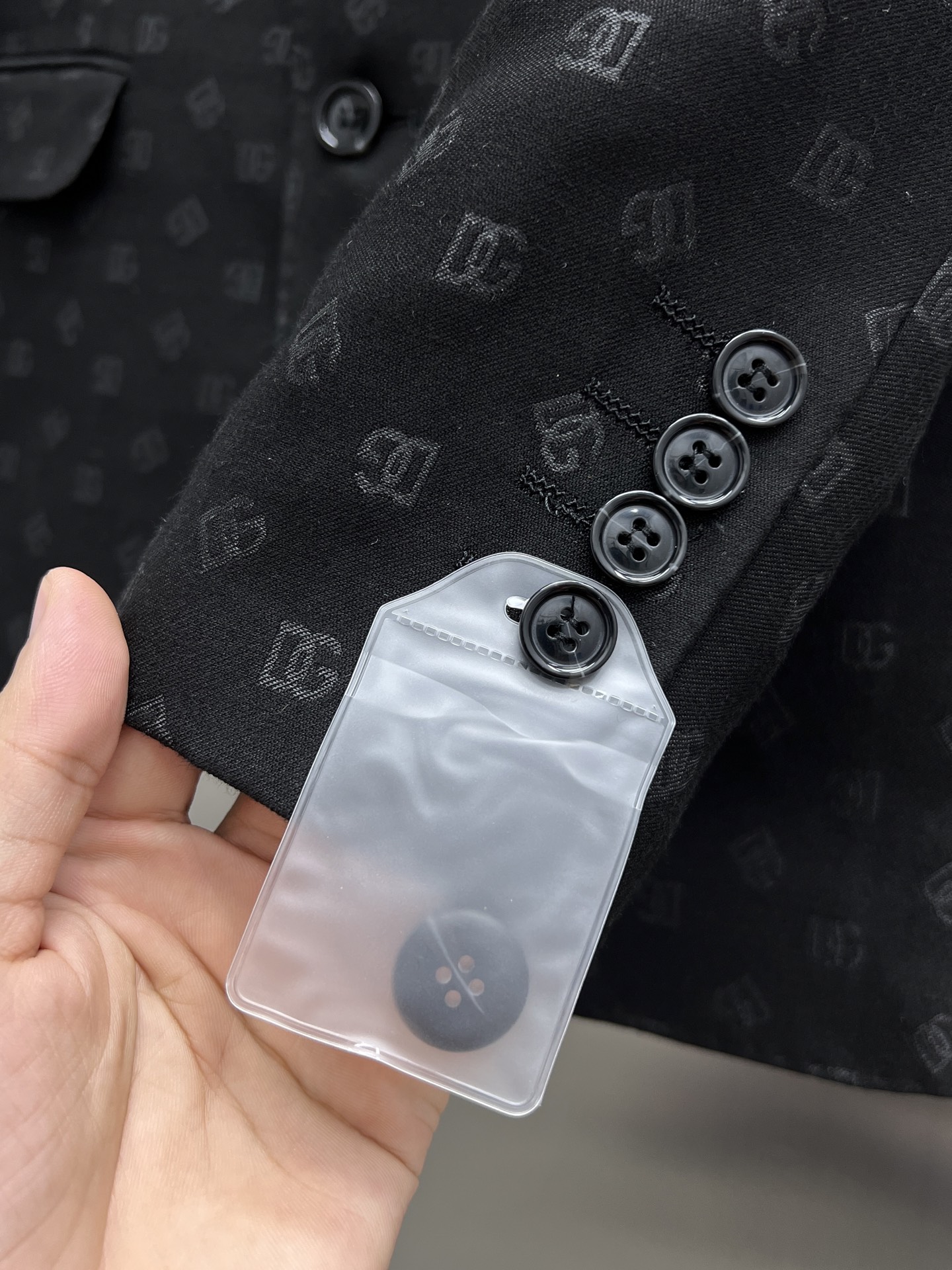 Elegante Traje Dolce & Gabbana con Diseño DG para Hombre 12 i1754114548985 9478 0 10