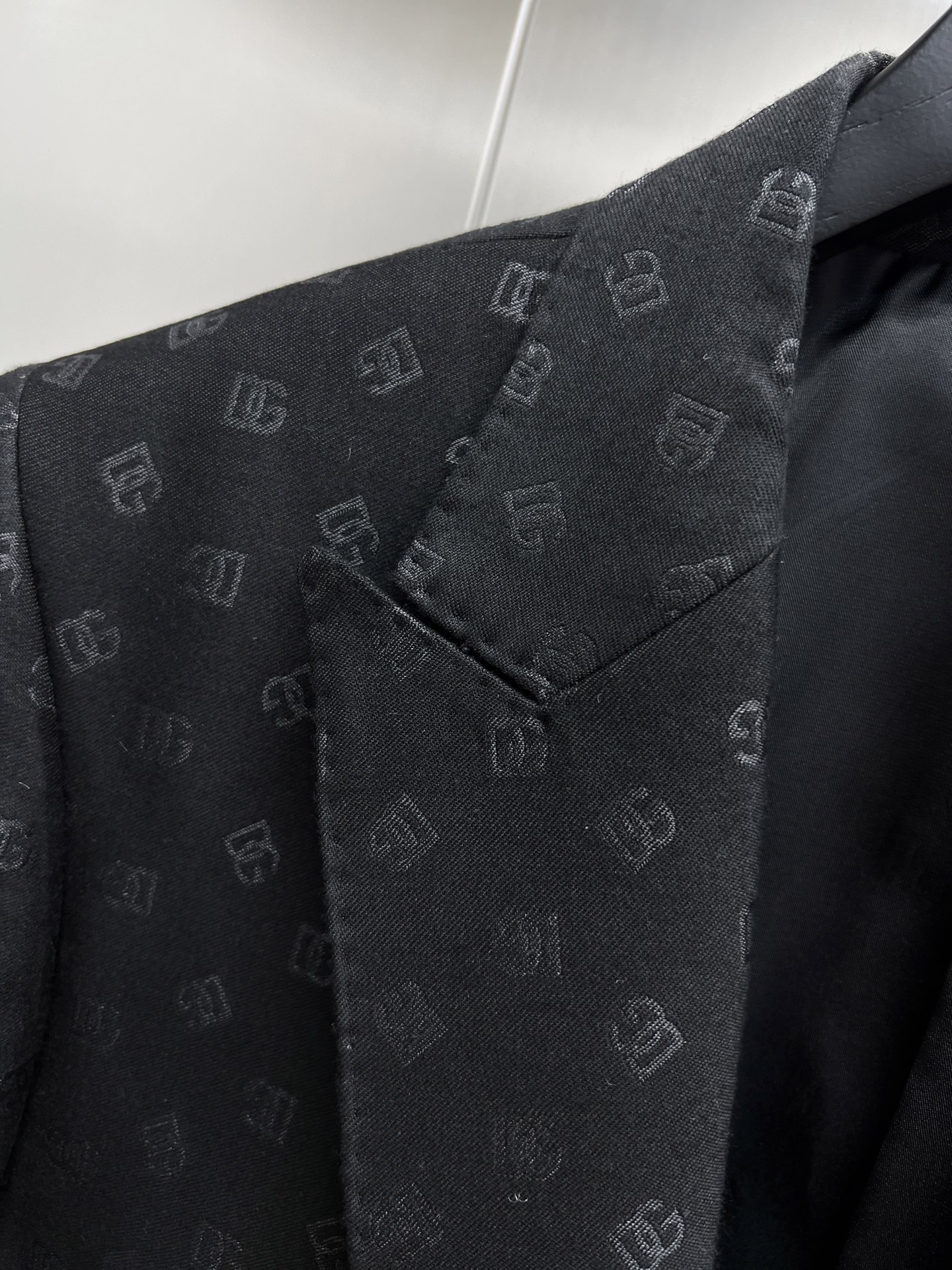 Elegante Traje Dolce & Gabbana con Diseño DG para Hombre 7 i1754114549027 7864 0 5