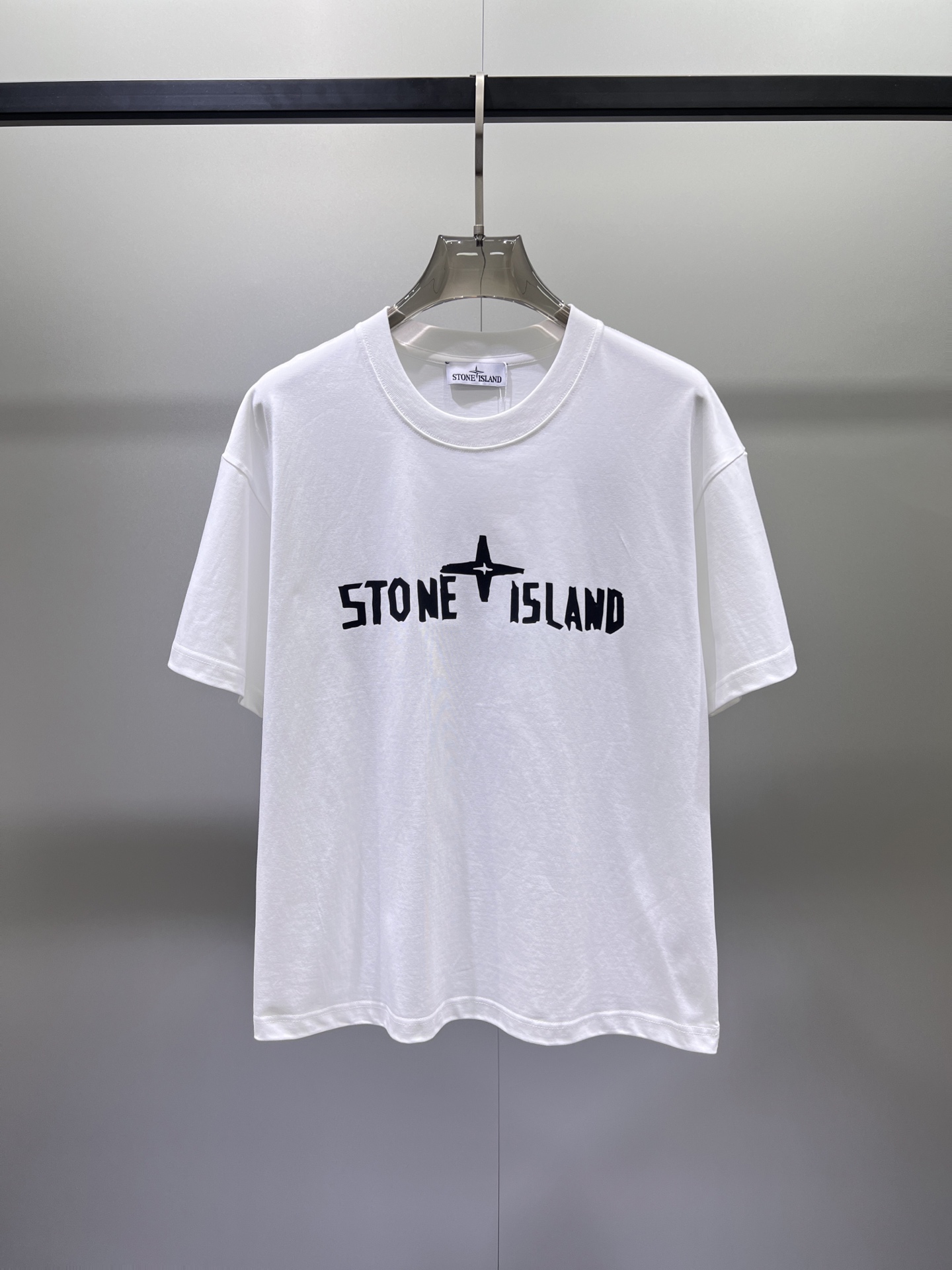 P110 Stone Island stone lsland🌟Nueva camiseta de manga corta con estampado de letras y doble capa de alta calidad. El …