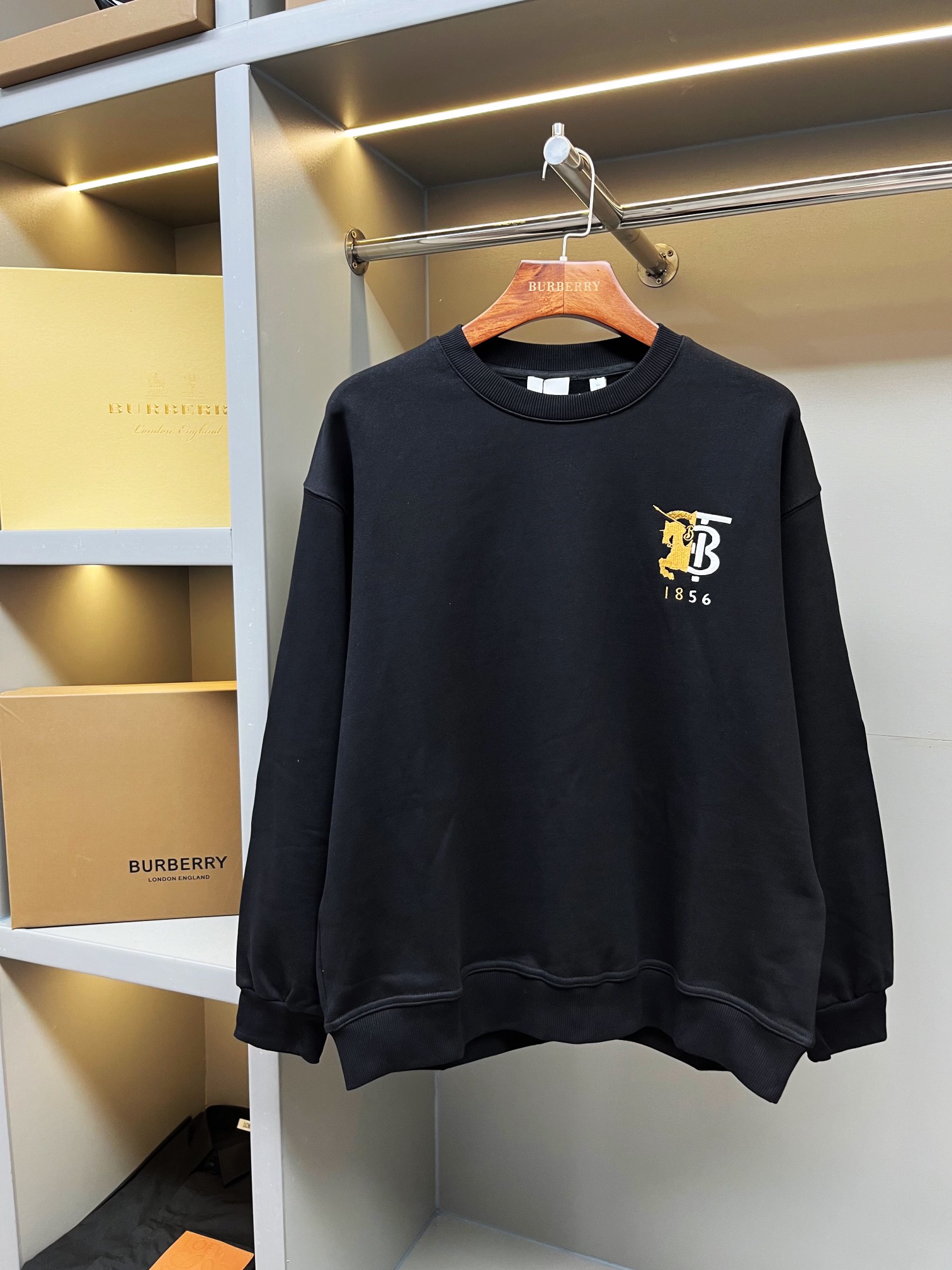 🅱️ Sudadera de algodón de cuello redondo con logotipo de caballo de batalla. [Producto estrella de BUR, tesoro de la t…