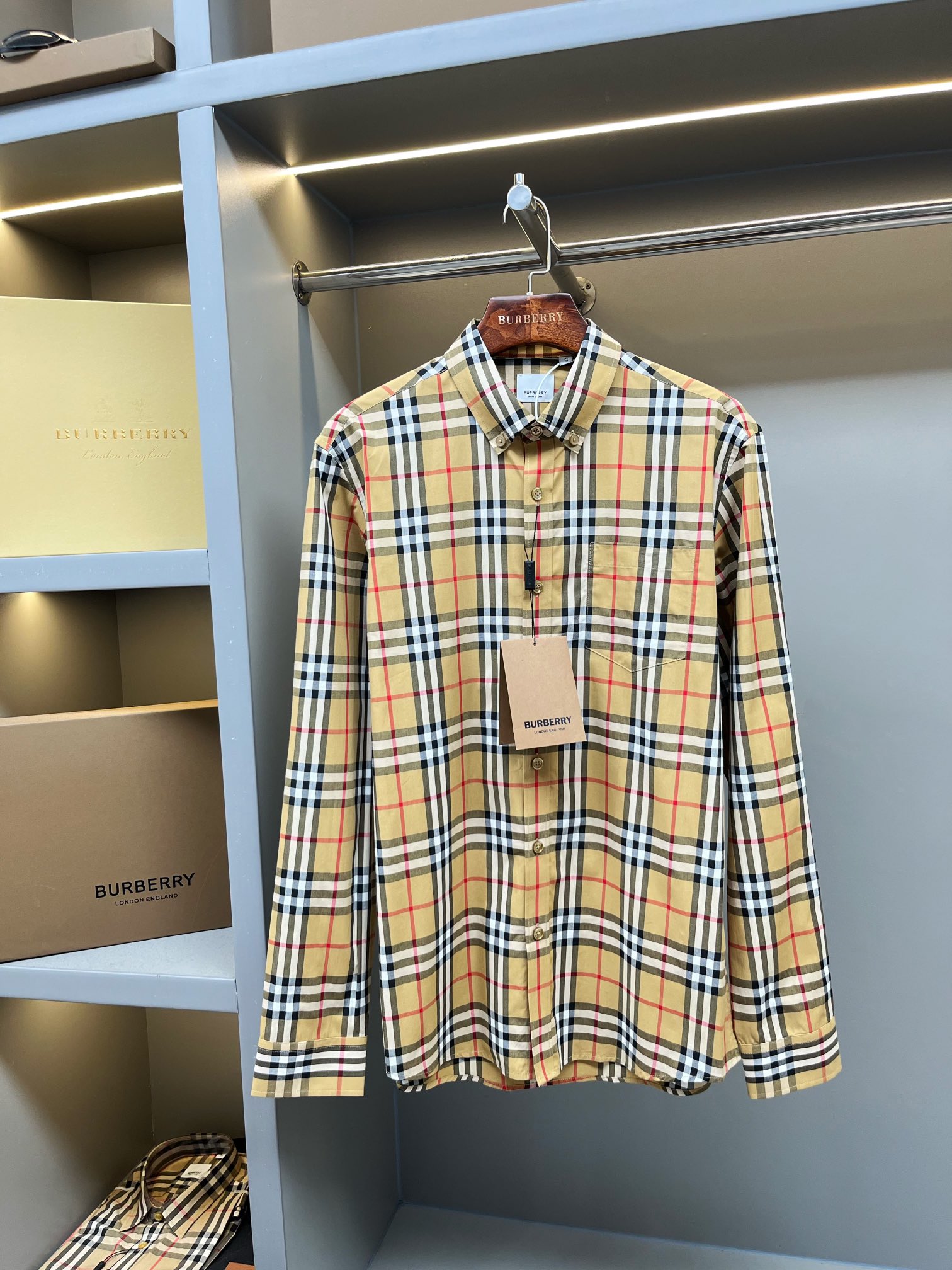 🅱️BBR Camisa a cuadros vintage con cuello con botones en punta El canal Ace amarillo clásico acaba con todas las versi…