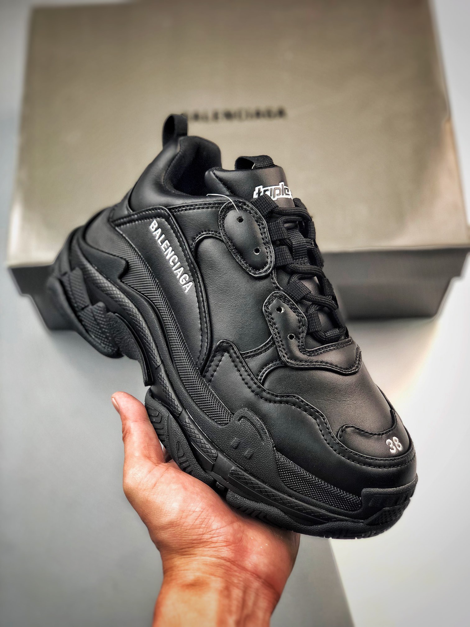 特价清货原400+纯原BALENCIAGADefenderRubberPlatformSneakers巴