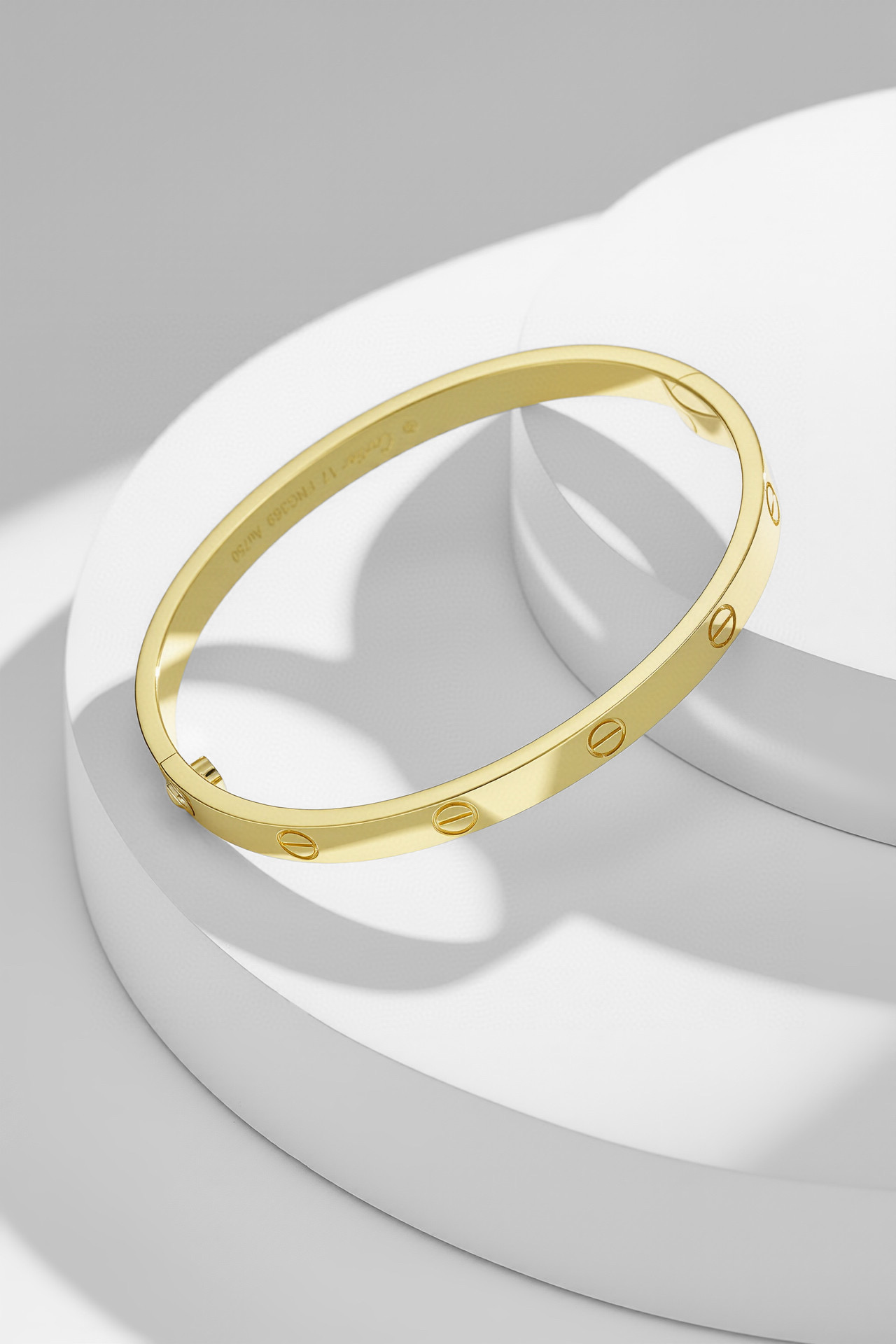Cartier 卡地亚新款中号手镯 承载着无尽的爱与美好