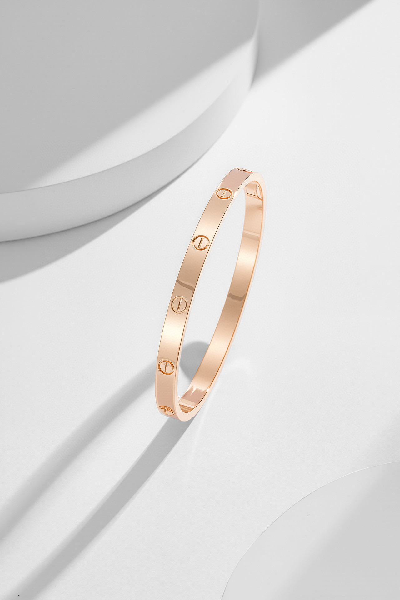Cartier 卡地亚新款中号手镯 承载着无尽的爱与美好