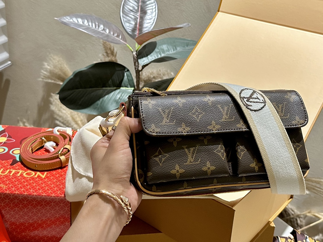 Louis Vuitton Knockoff
 Belt Bags & Fanny Packs Handbags Mini Bags AAA Replica Designer
 Cowhide Mini