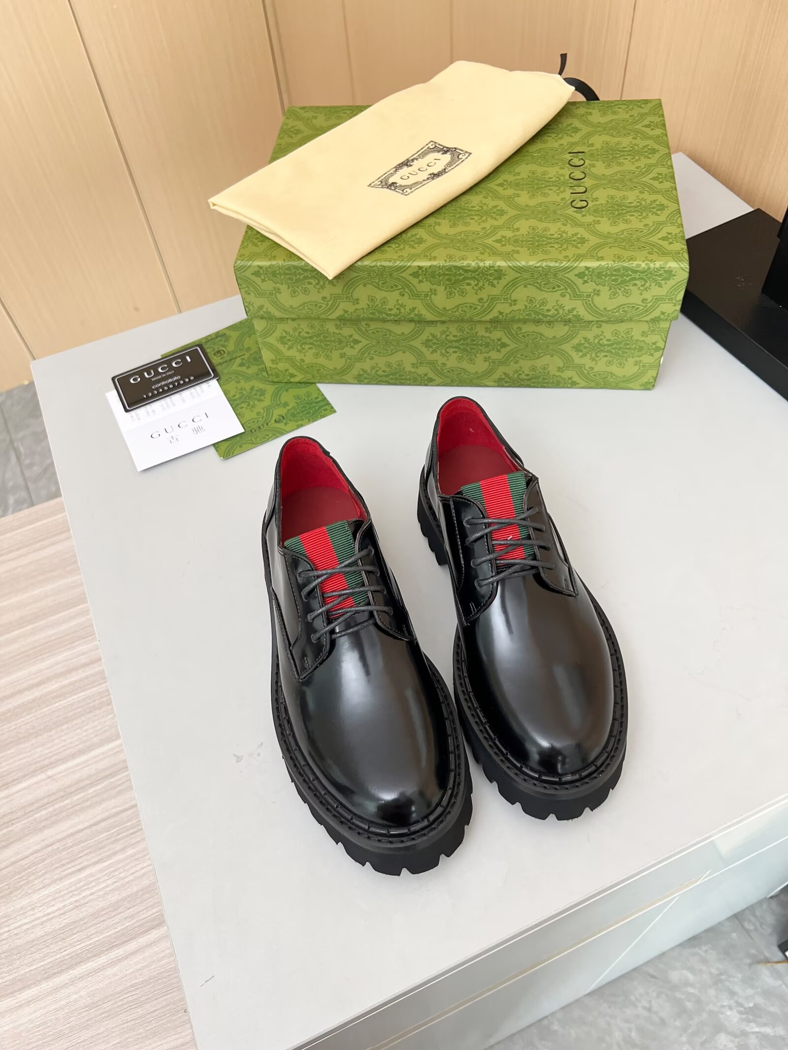 🔥✅Los últimos mocasines con cordones Gucci GUCCI en el mostrador. Se combinan principalmente con varios estilos de rop…