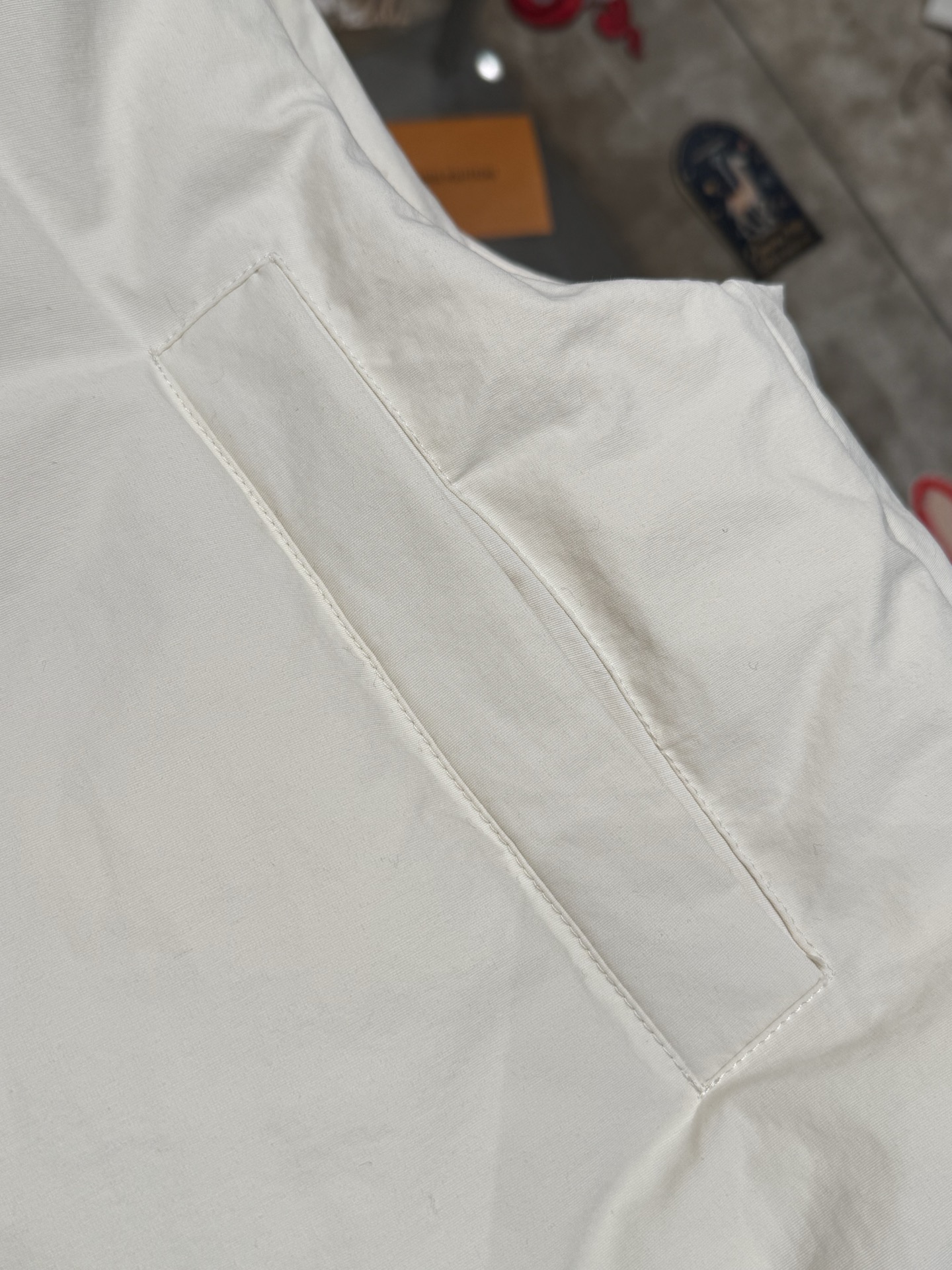Loewe men LOEWE white fur collar down vest — photo 5