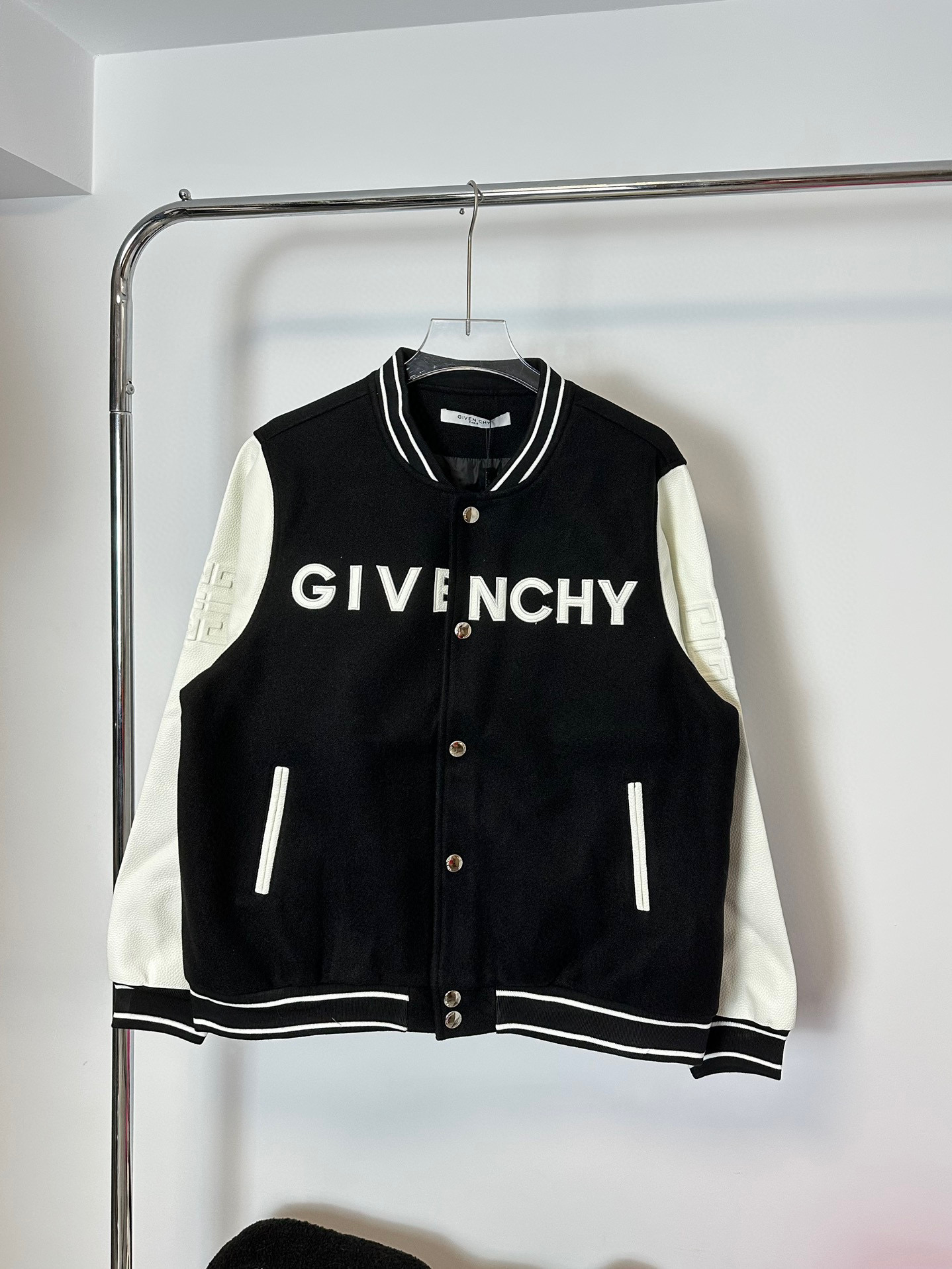 Número de estilo: HMY08# La última chaqueta de béisbol de lana para parejas con bordado de etiqueta de cuero tridimensi…
