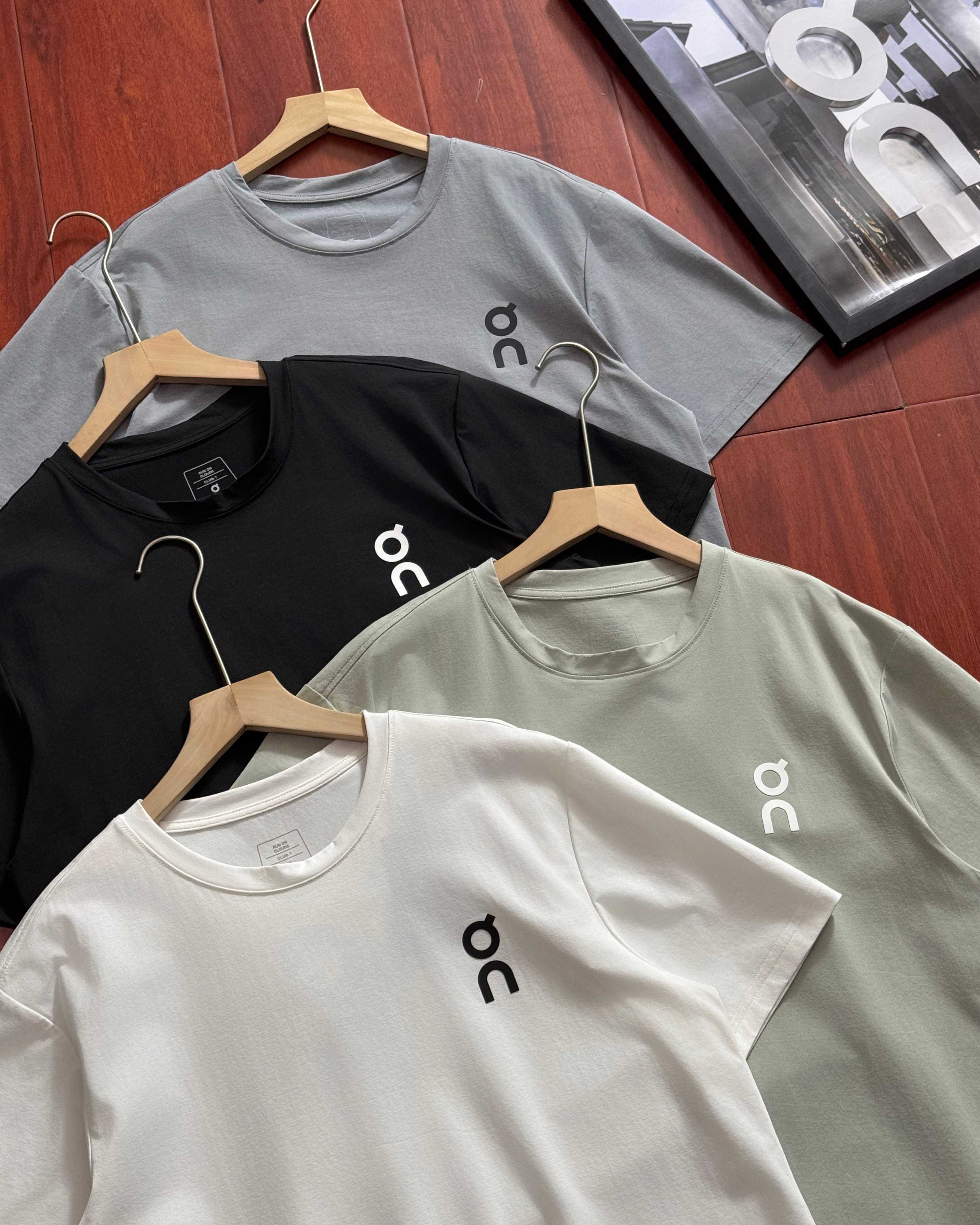 Alternative view of Windbreaker 08353