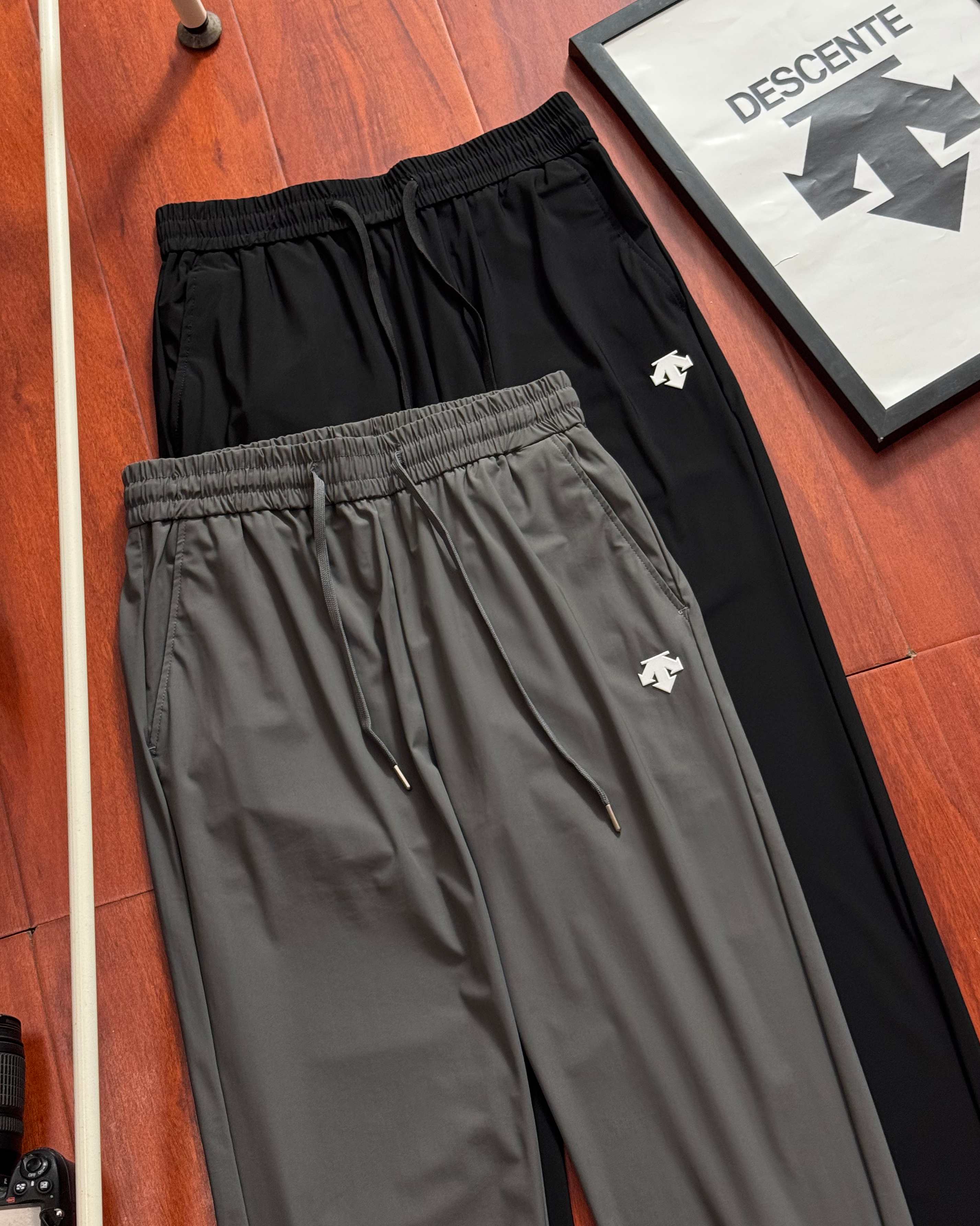 Alternative view of Pants 08355