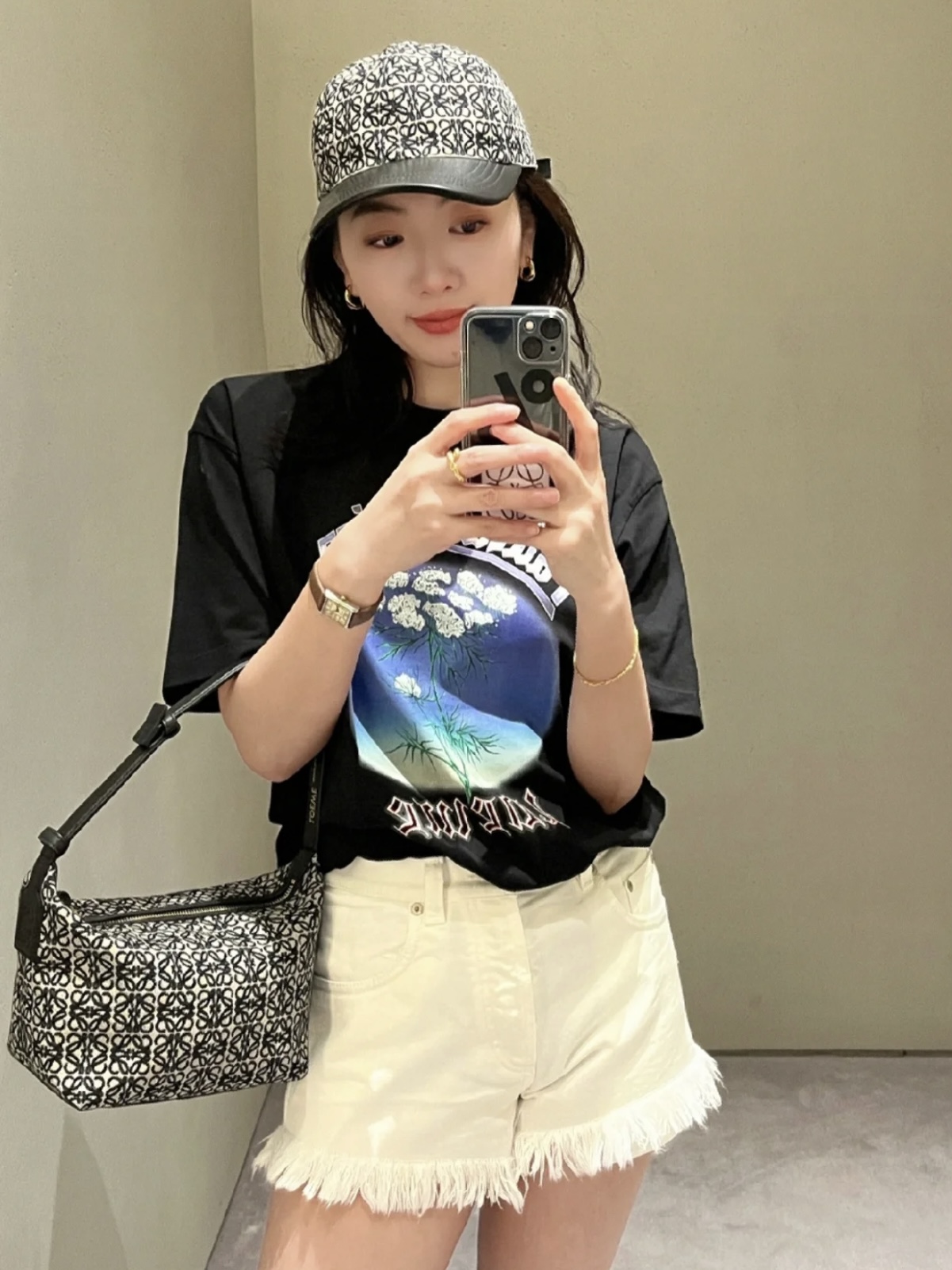 模特图 Loewe*罗意威
茴香数码花卉圆领短袖