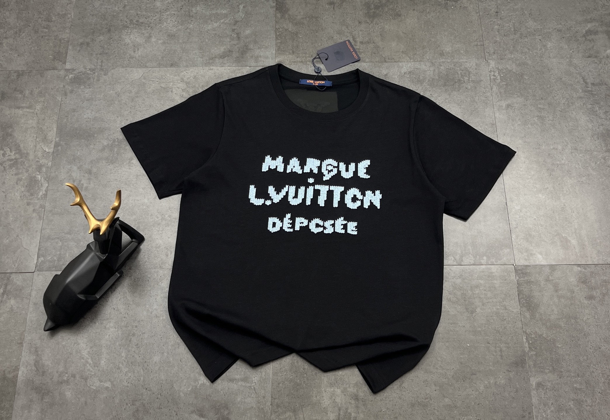 Louis Vuitton Sneakers 06760