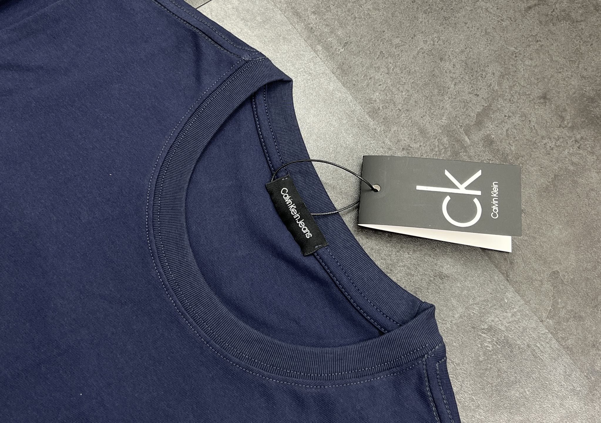 Alternative view of T-Shirt 07284