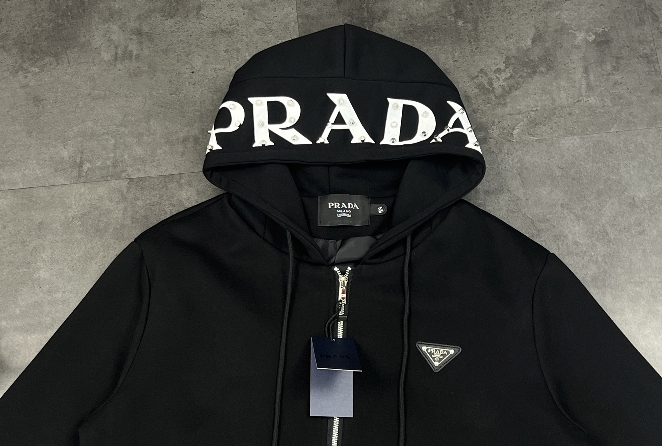 Alternative view of Prada Cap 04159