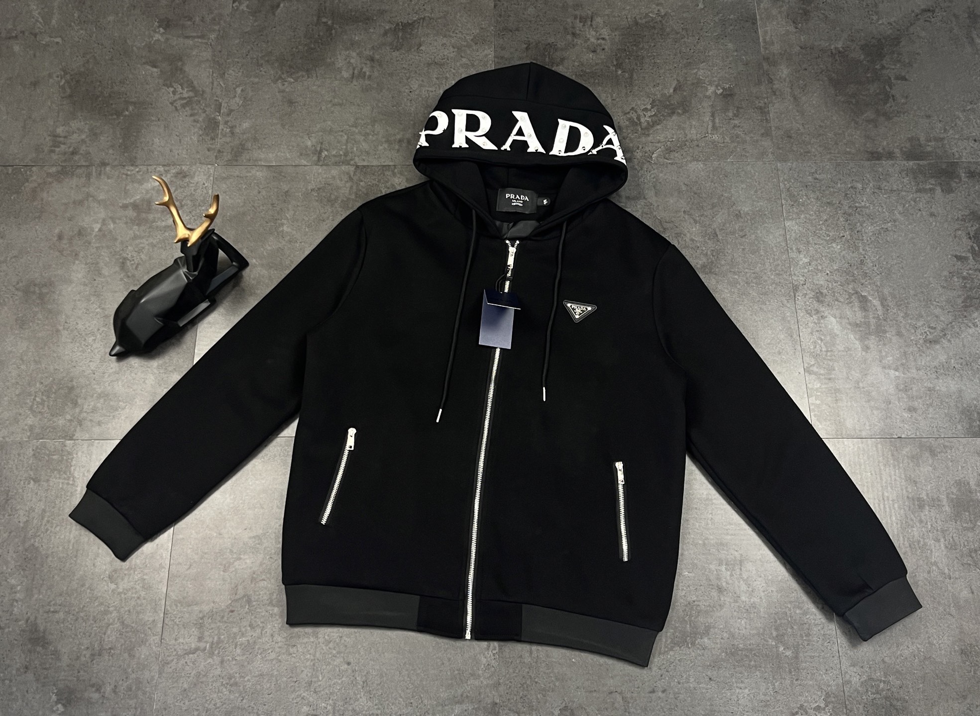 Prada Cap 04159