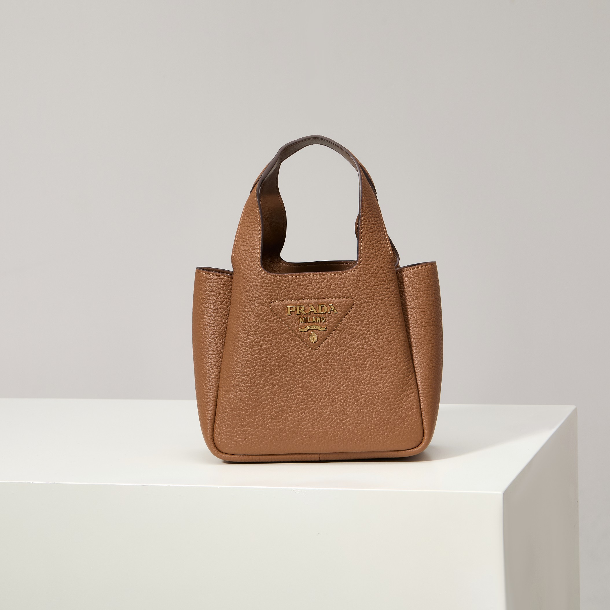 【Fábrica original de primera calidad】Último modelo 2025 de bolso tote cesta mini 🎉1BA349 hebilla dorada/caramelo/🎉🎉 …