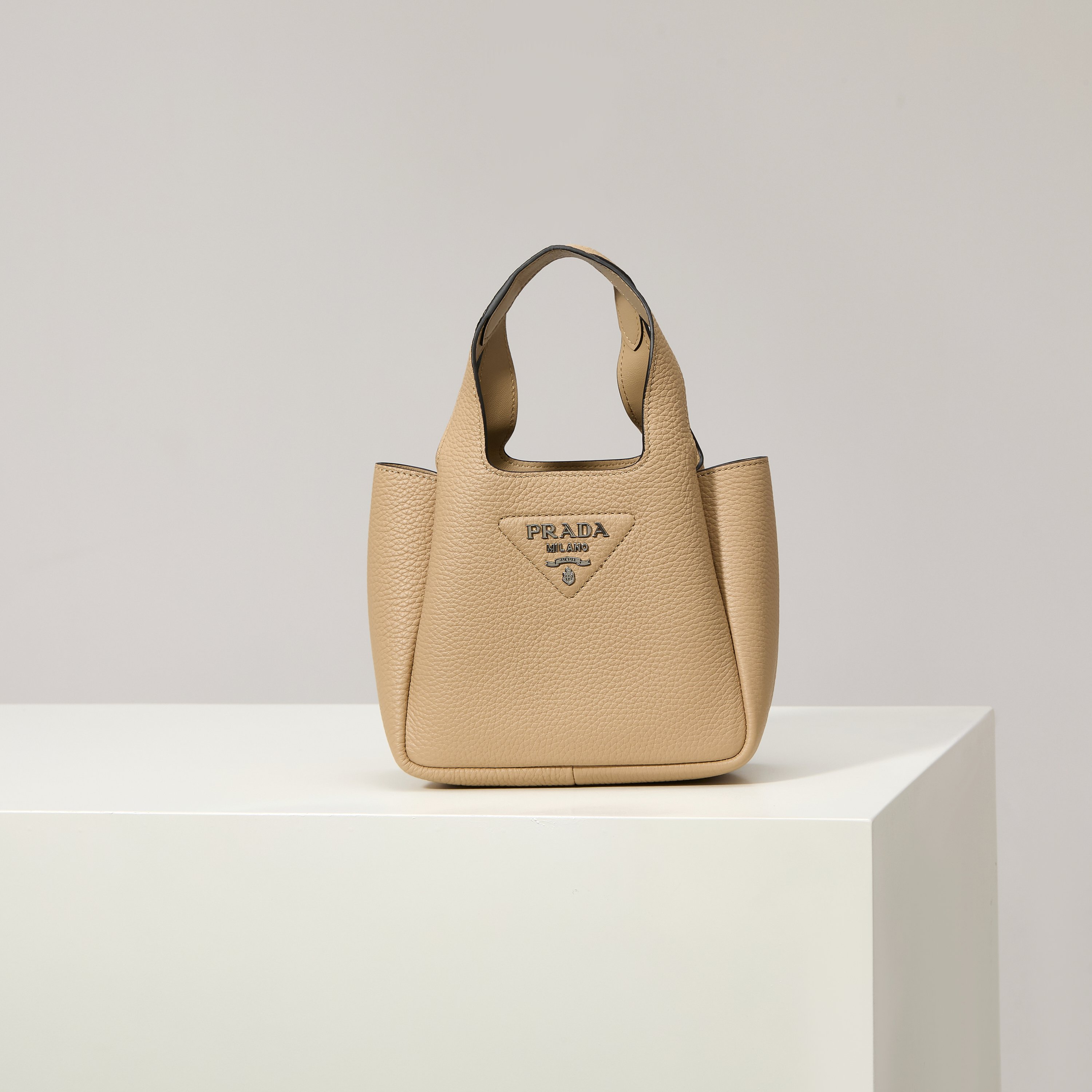 【Fábrica original de primera calidad】Último modelo 2025 de bolso tote cesta mini 🎉1BA349 hebilla plateada/beige té/🎉�…